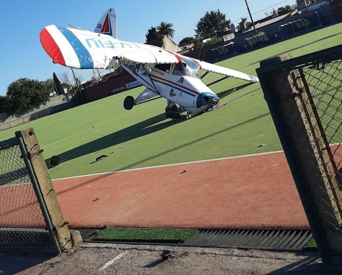 El avión quedó destrozado. (C5N)