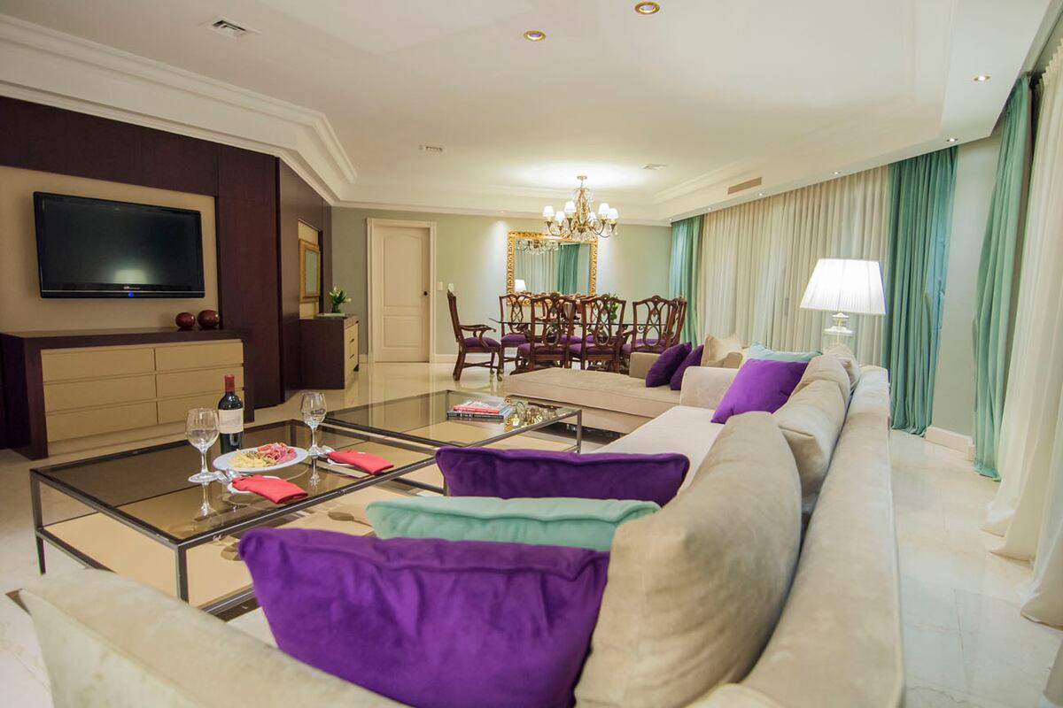 Hotel Iguazú Grand cuenta con amplias habitaciones y destacado servicio.