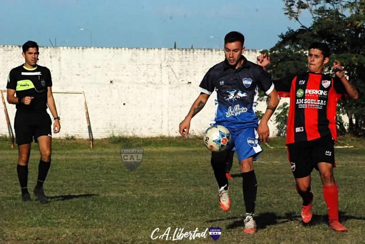 El club Libertad y su homenaje a las Islas Malvinas en Liga Cordobesa de Fútbol. (Prensa Libertad).