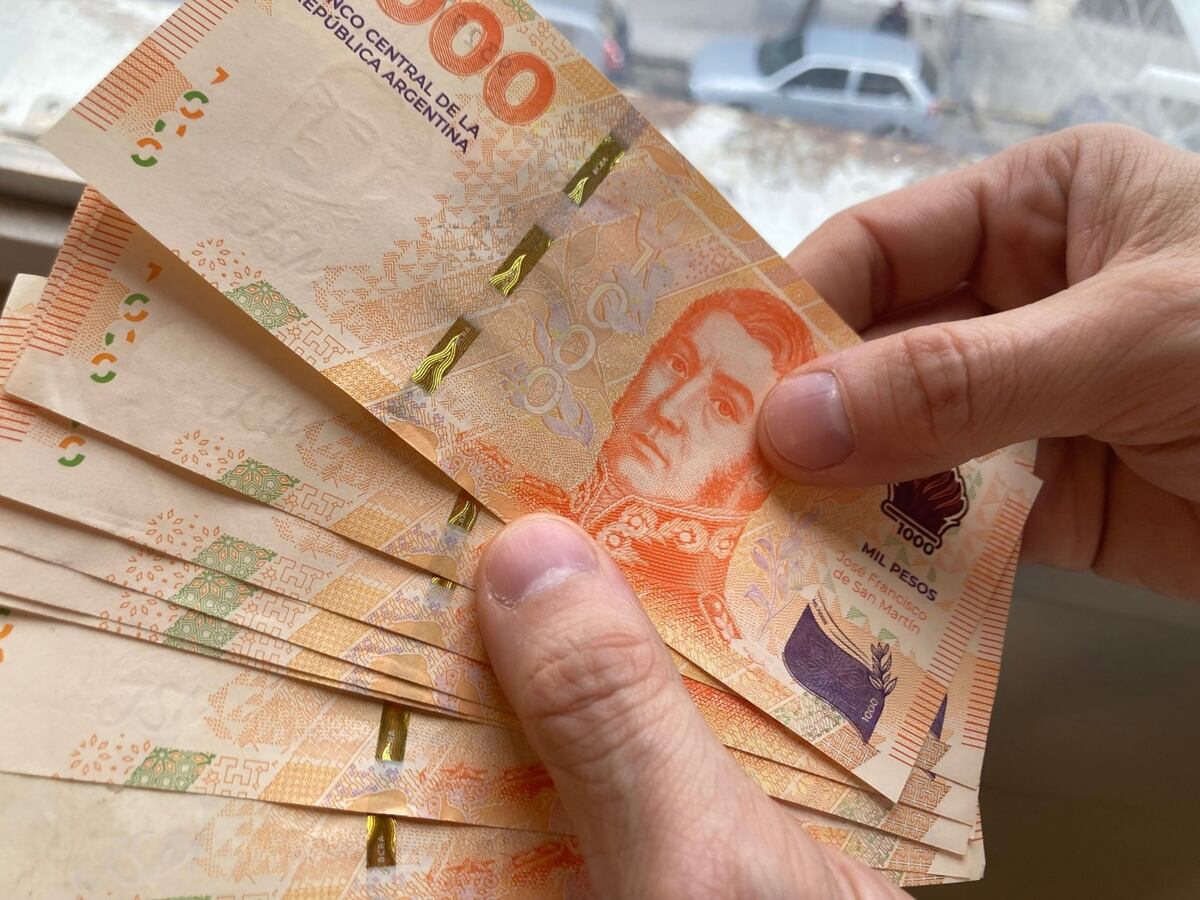 Billetes falsos: el truco para identificarlos en segundos usando solo tu celular