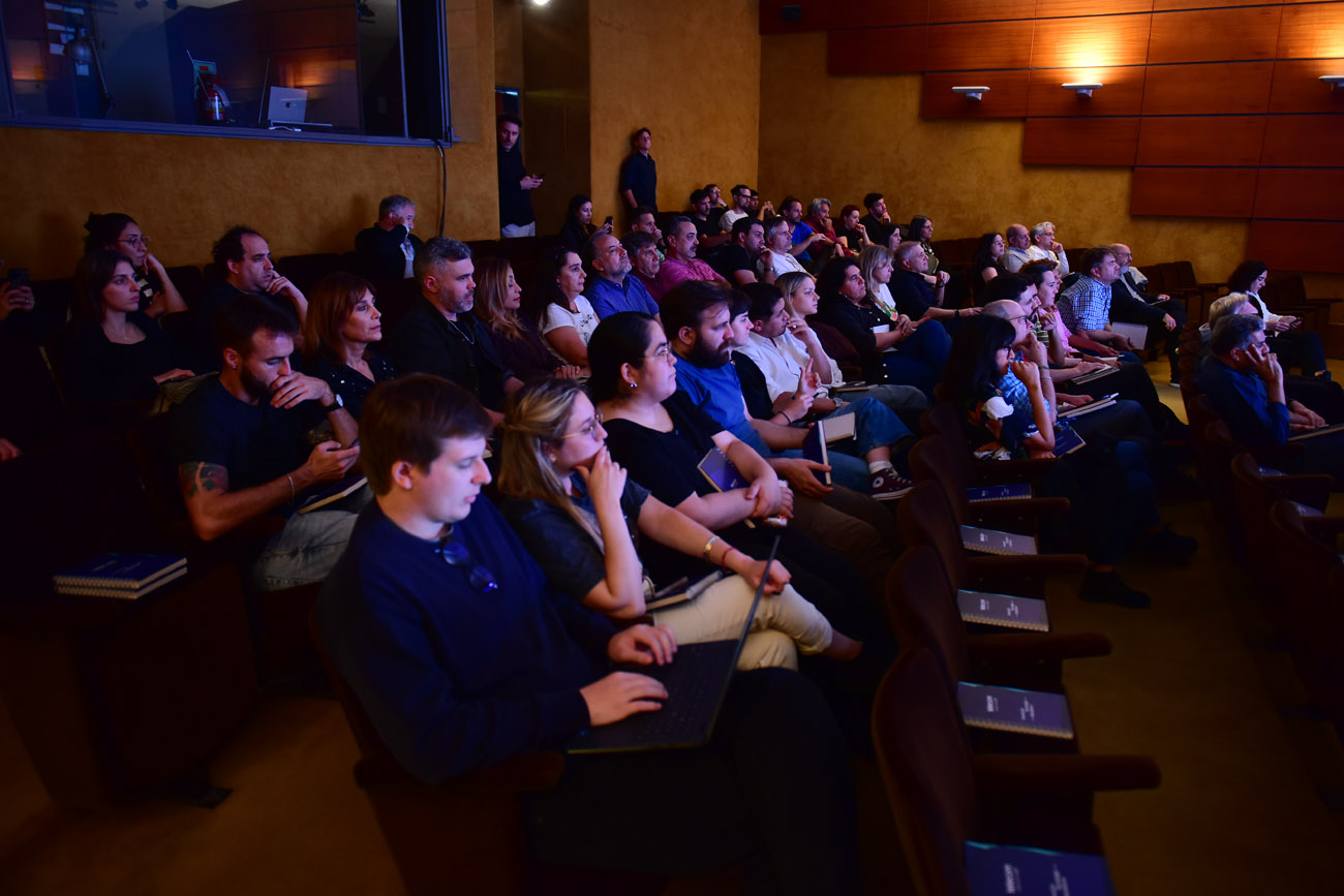 Las charlas fueron en el auditorio de La Voz. (Nicolás Bravo / La Voz)