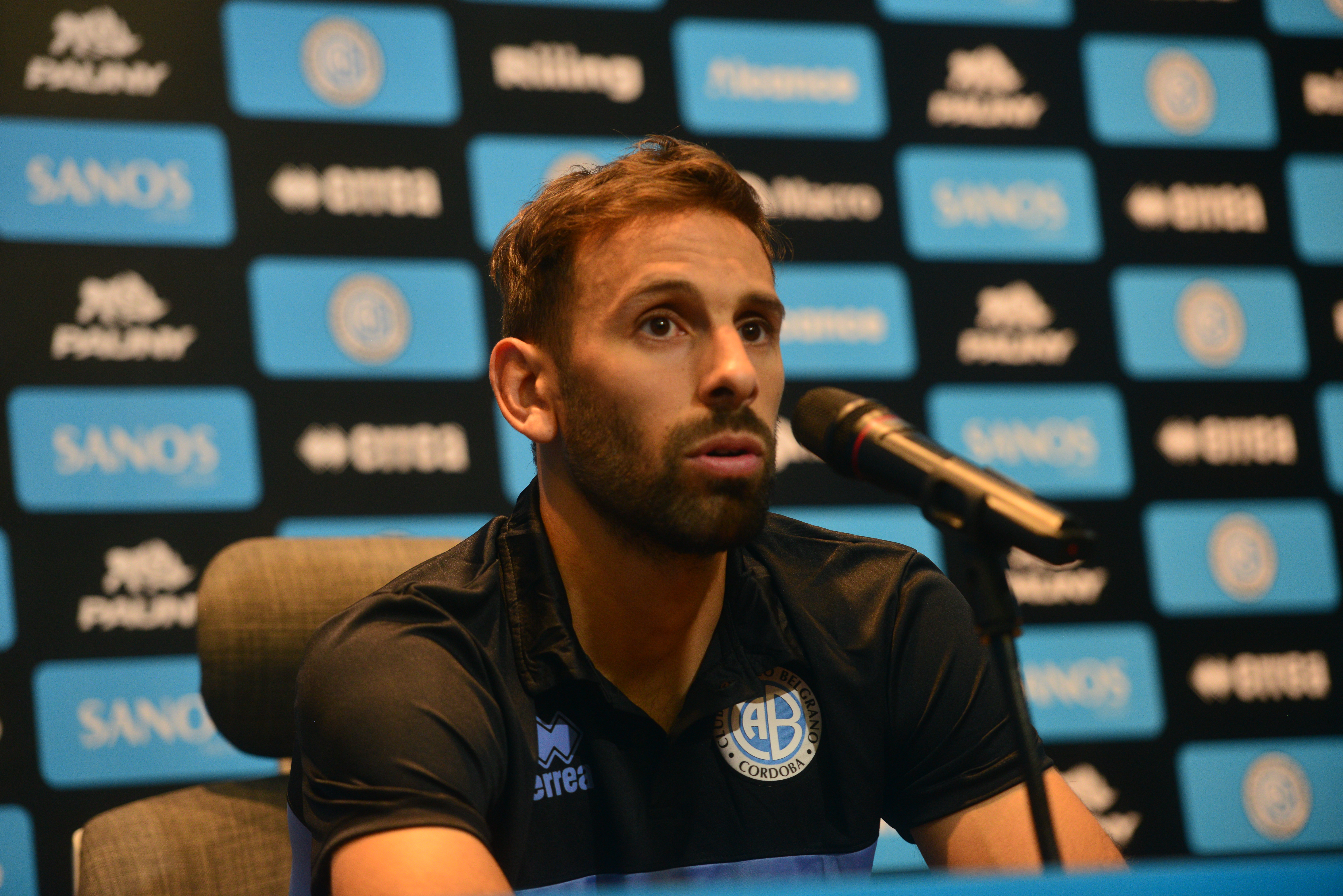Facundo Quignon en su presentación como refuerzo (Javier Ferreyra / La Voz)