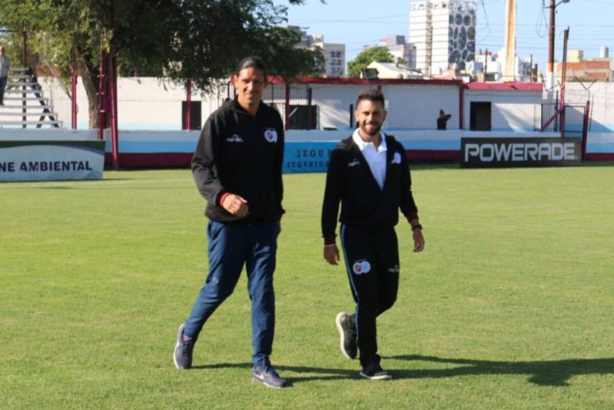 Germán Portanova y Franco Caponetto, cuerpo ténico de UAI.