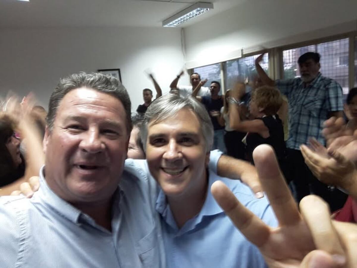 Sergio Flores y Martín Llaryora, en una foto publicada en Facebook por Flores.