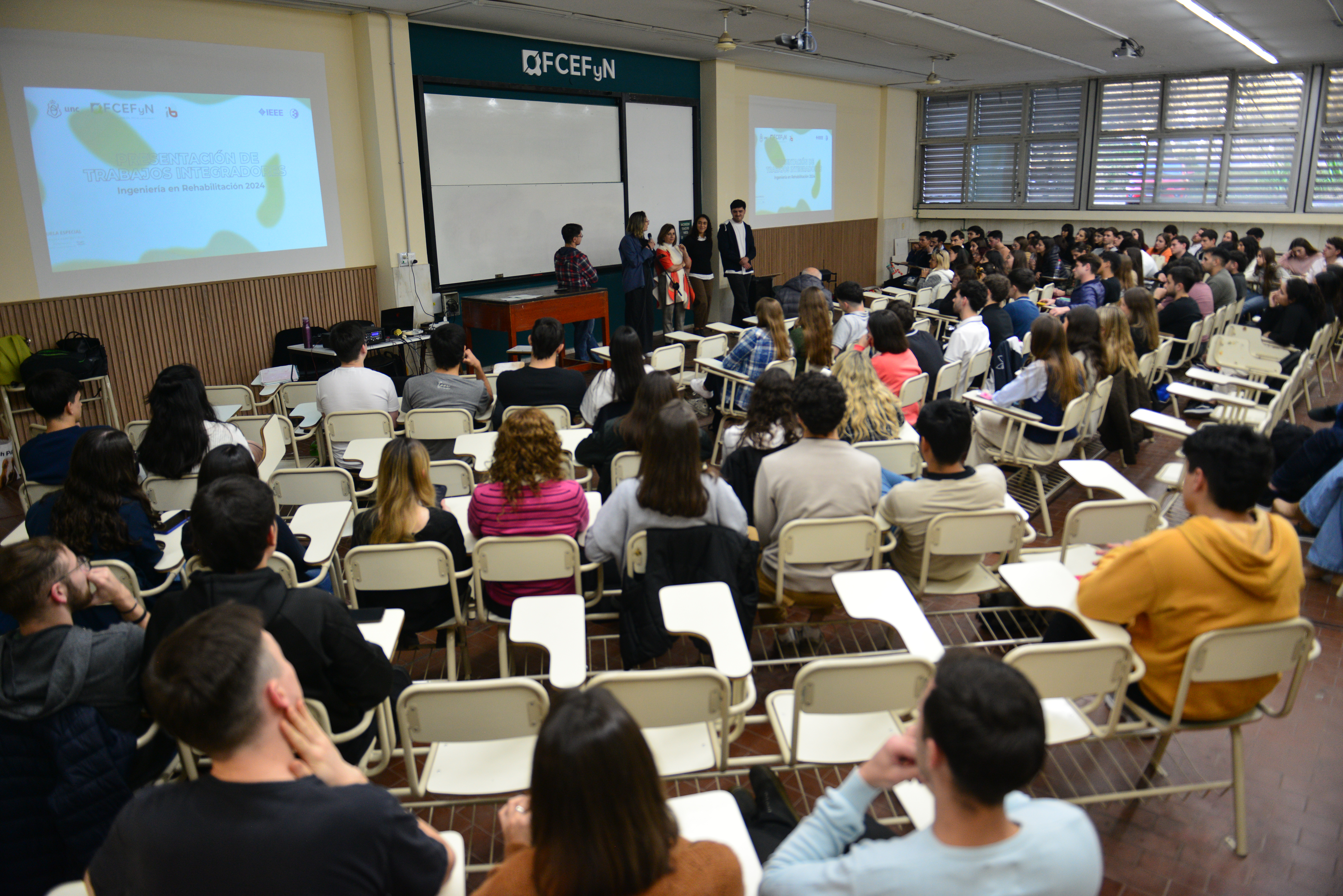 Jornada de exposición de trabajos integradores de ingeniería en rehabilitación en la Facultad de Ciencias Facultad de Ciencias Exactas, Físicas y Naturales. (Javier Ferreyra)