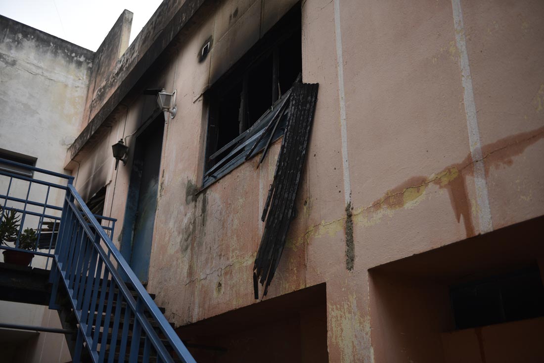 Incendio en un departamento en barrio General Bustos en la calle Veracruz esquina diagonal Ica. (La Voz)
