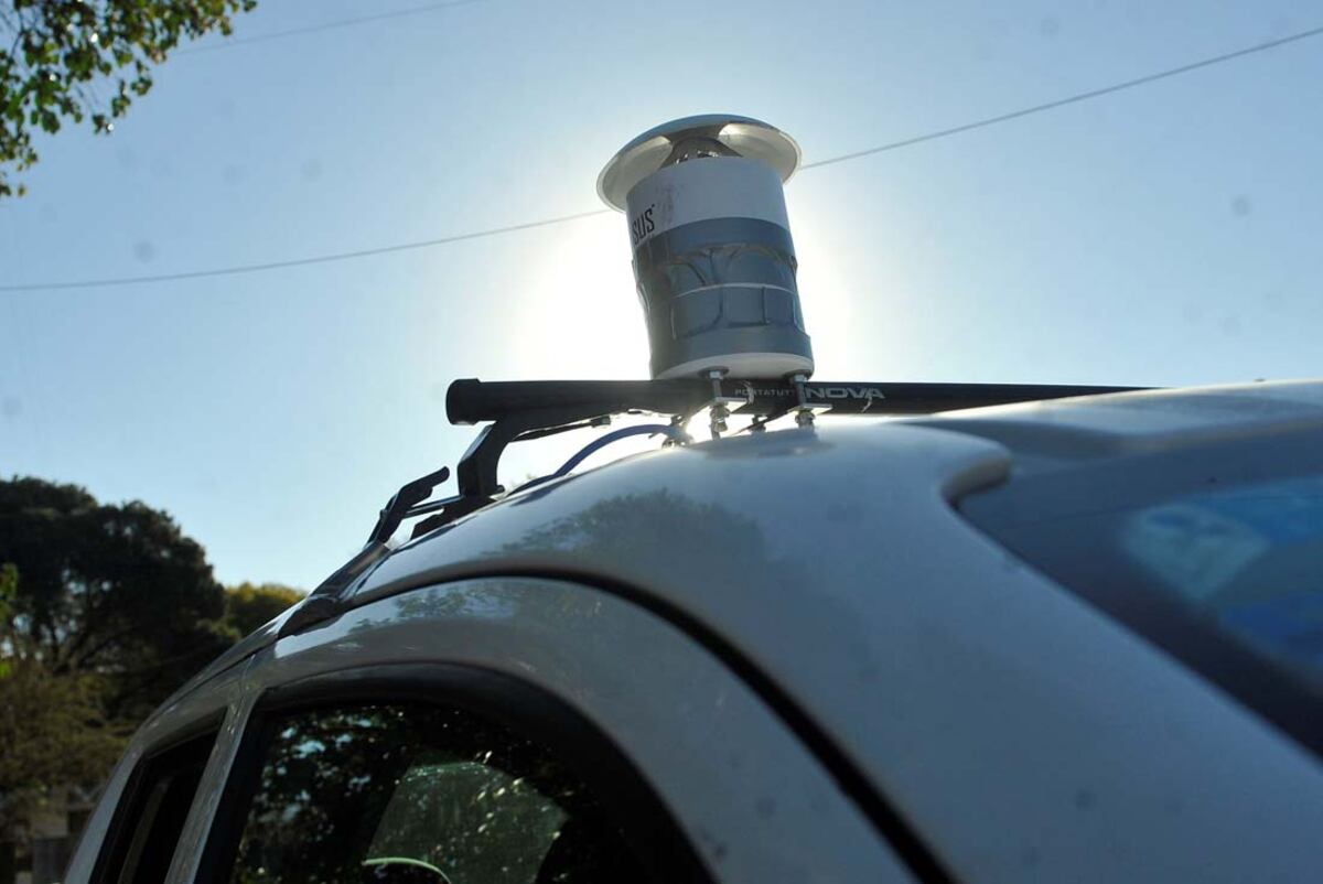 Los datta logers que miden la temperatura del aire en la ciudad de Córdoba. foto Javier Ferreyra