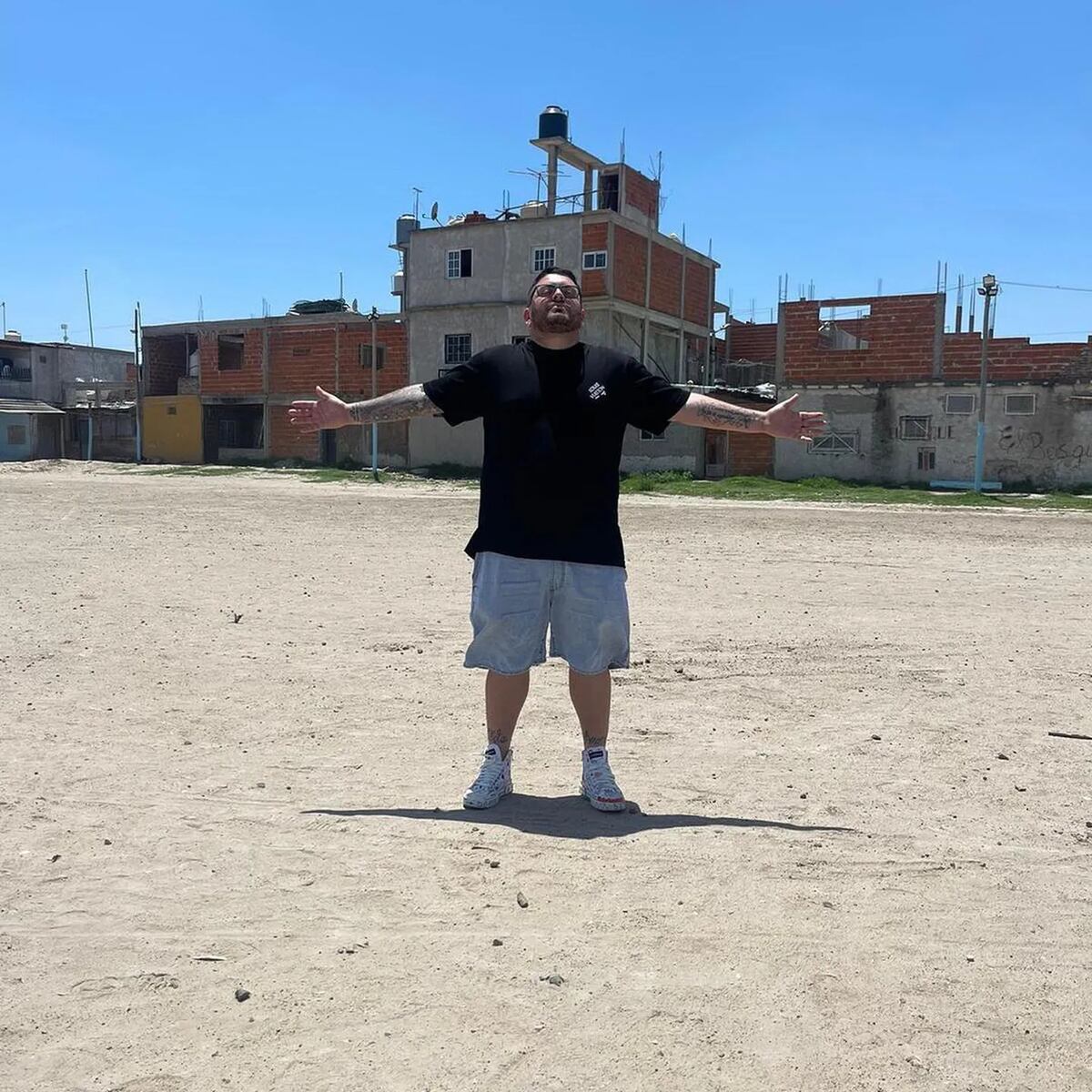 "Gracias Fiorito. Ciudad de D10S", escribió el exfutbolista y entrenador de fútbol Italo-argentino.