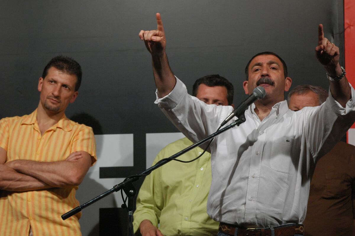 Héctor Campana y Luis Juez. Atrás, Daniel Giacomino y Francisco Delich (Archivo).