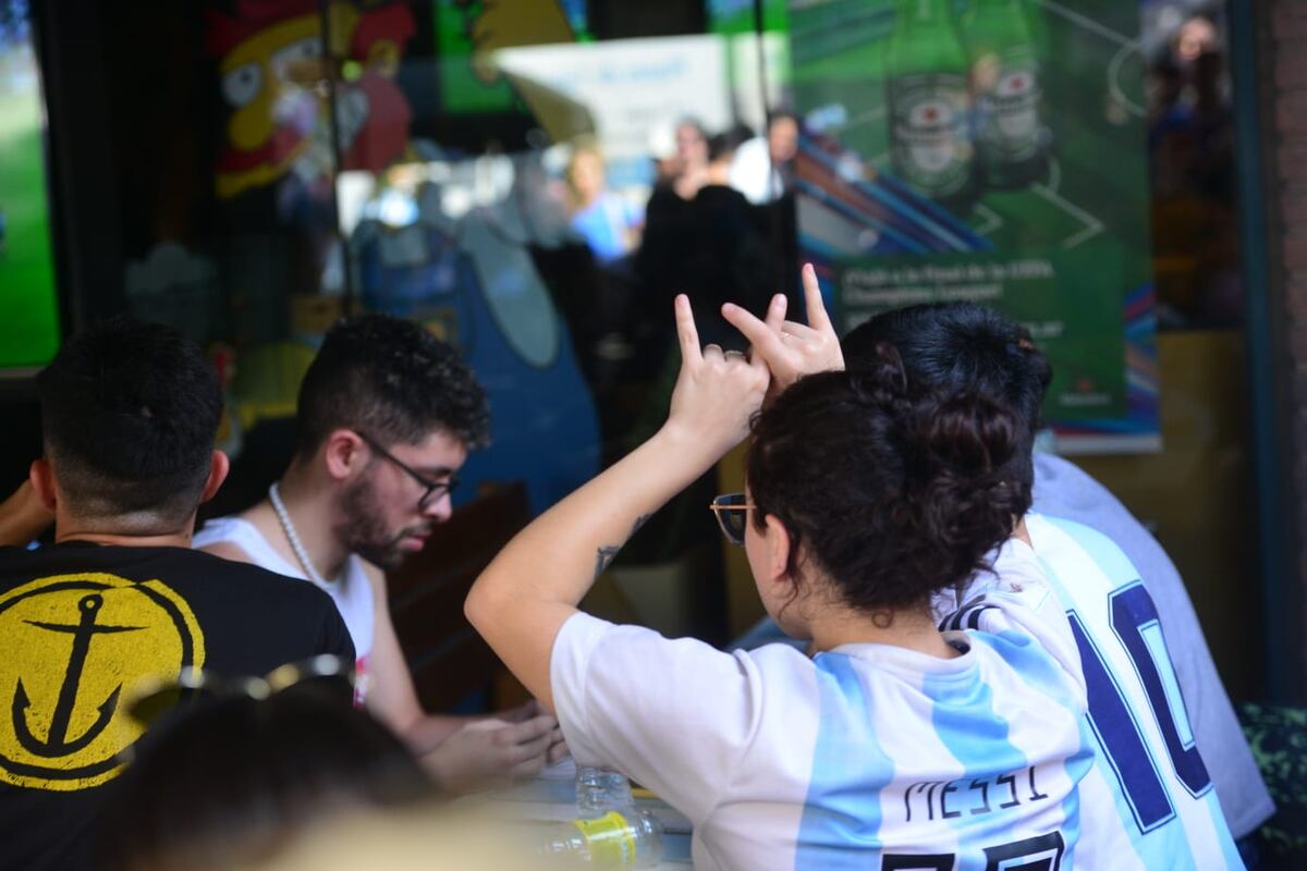 Nueva Córdoba. Así se gritaron los goles de Argentina contra Croacia. (Foto / Javier Ferreyra)
