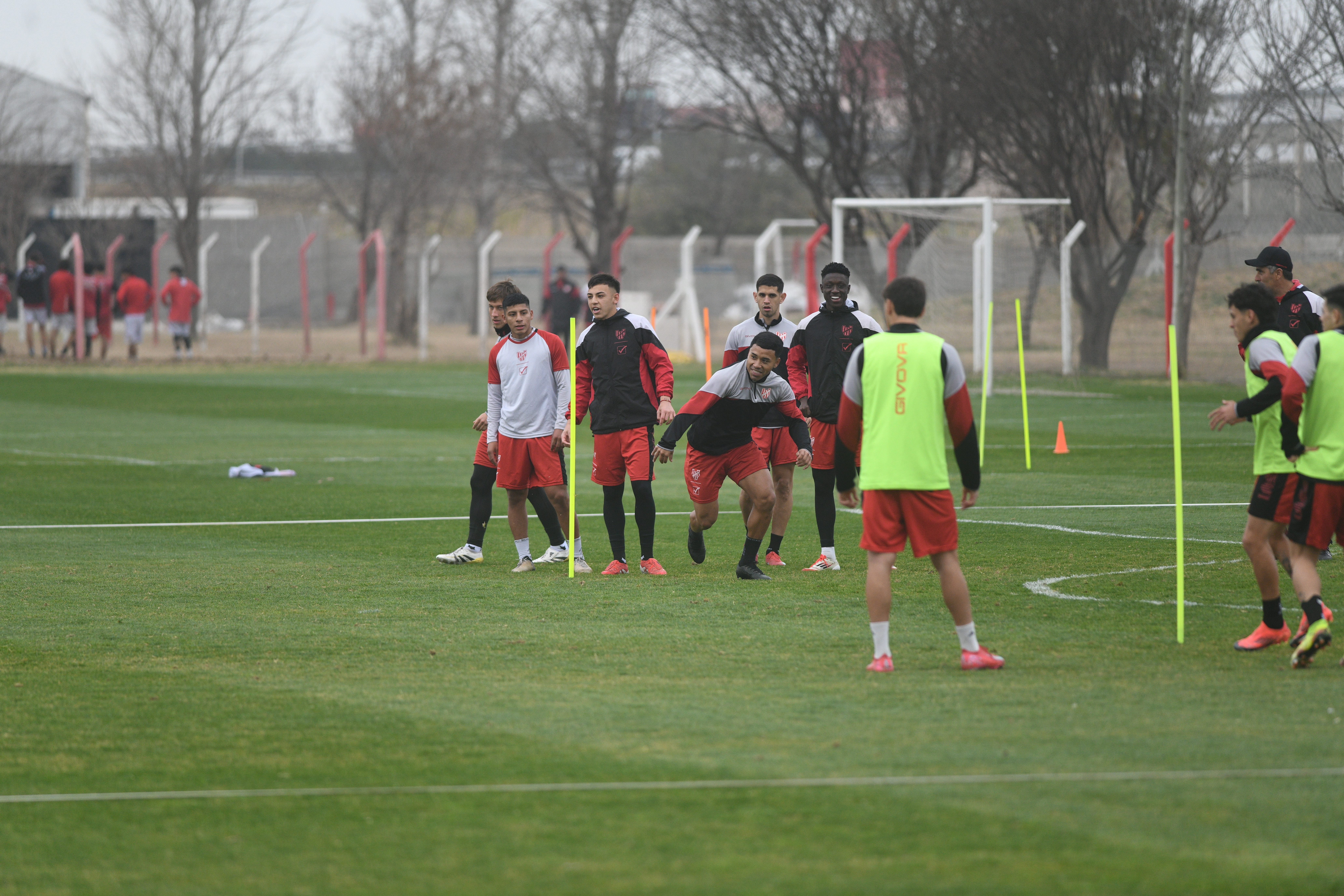 Entrenamiento de Instituto en la Agustina. (Ramiro Pereyra / La Voz)