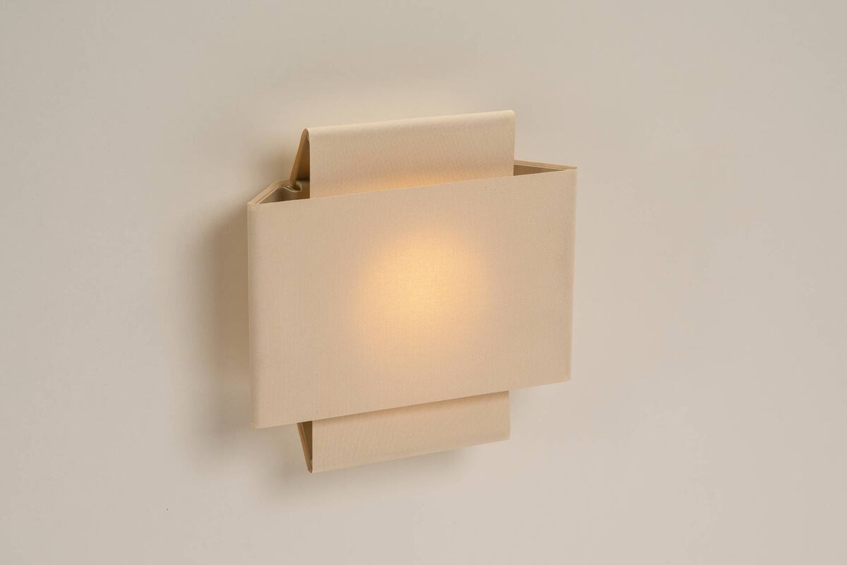 EN MILÁN. Lámpara de pared Aura, una de las exhibidas por Orionte en Italia. (Gentileza Mínimo)