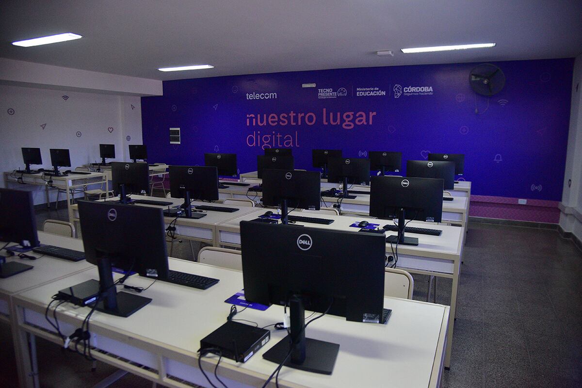 "Nuestro Lugar Digital" espacio tecnológico inaugurado por Telecom. (Pedro Castillo/La Voz)
