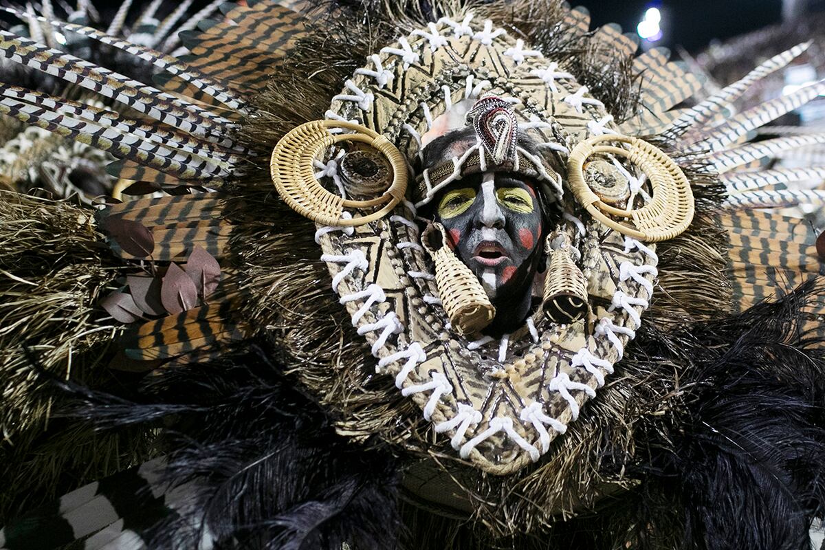 Escuela de samba Imperatriz Leopoldinense baila durante las celebraciones. (AP)