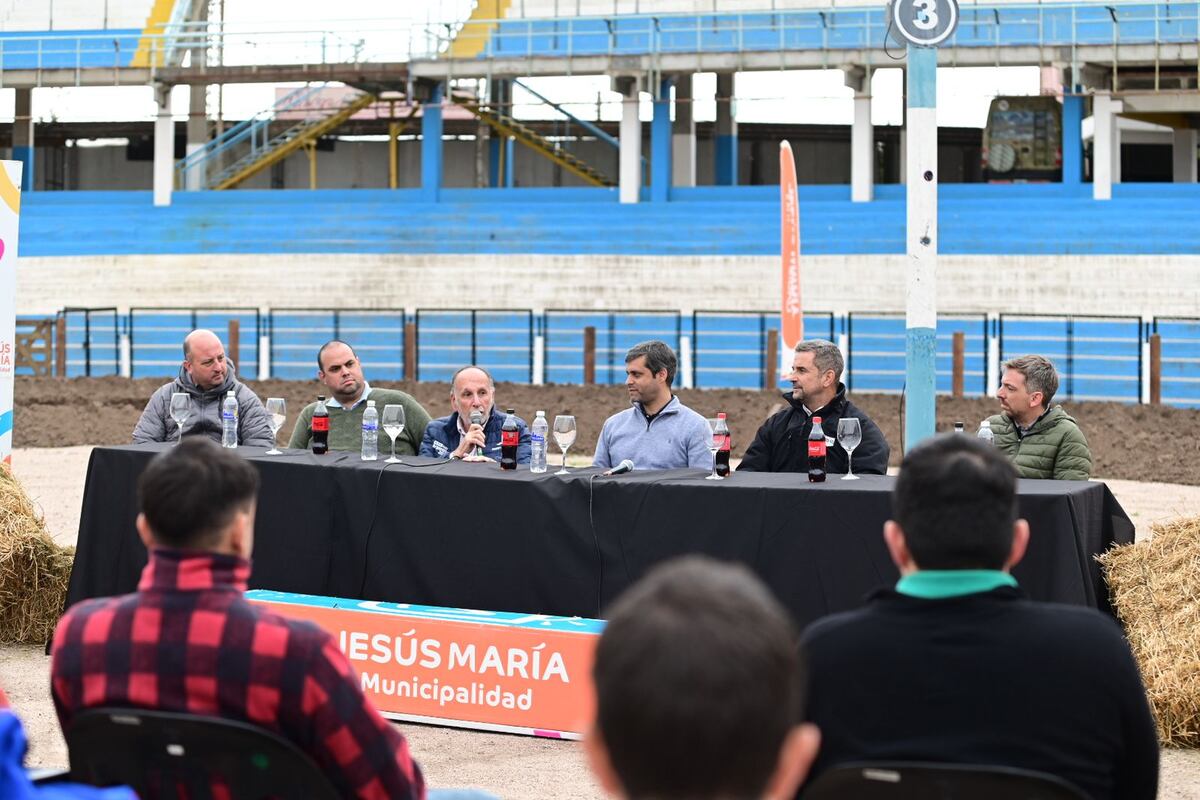 Presentación del Rally Sudamericano que se correrá en Jesús María y Colonia Caroya.