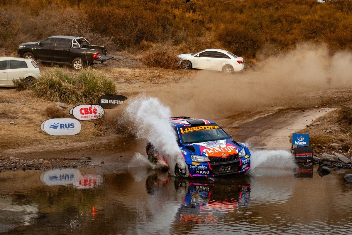 Los caminos puntanos fueron un duro escollo a superar por los participantes. y finalmente un cuyano, se llevó el triunfo, Gastón Pasten. (Prensa Rally Argentino).