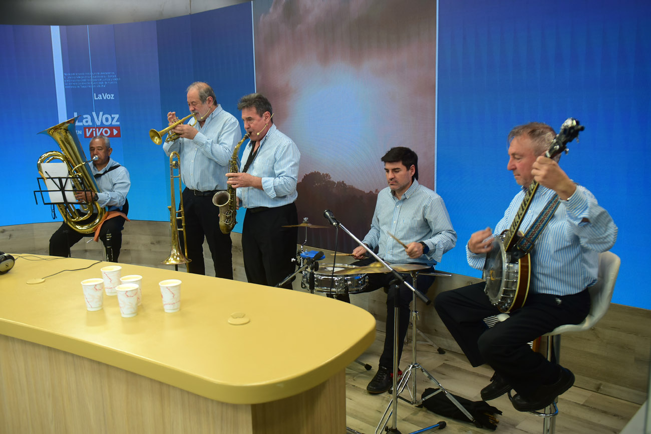 La Small Jazz Band pasó por la mañana del "streaming" de La Voz en Vivo. (Nicolás Bravo / La Voz)