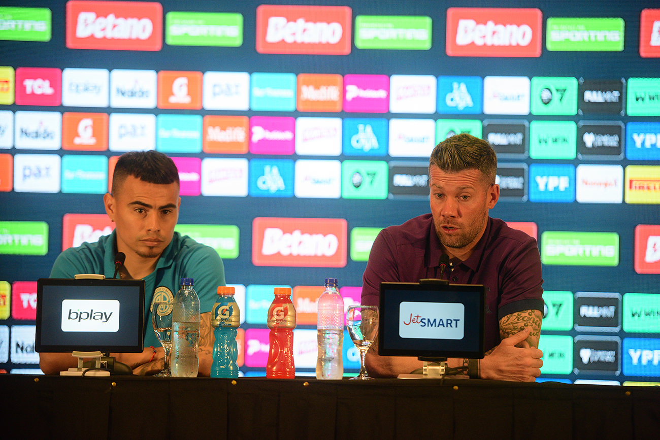 Guido Herrera y Lucas Manuel Zelarayán. Conferencia de prensa clásico Talleres-Belgrano . Foto: José Hernández / La Voz