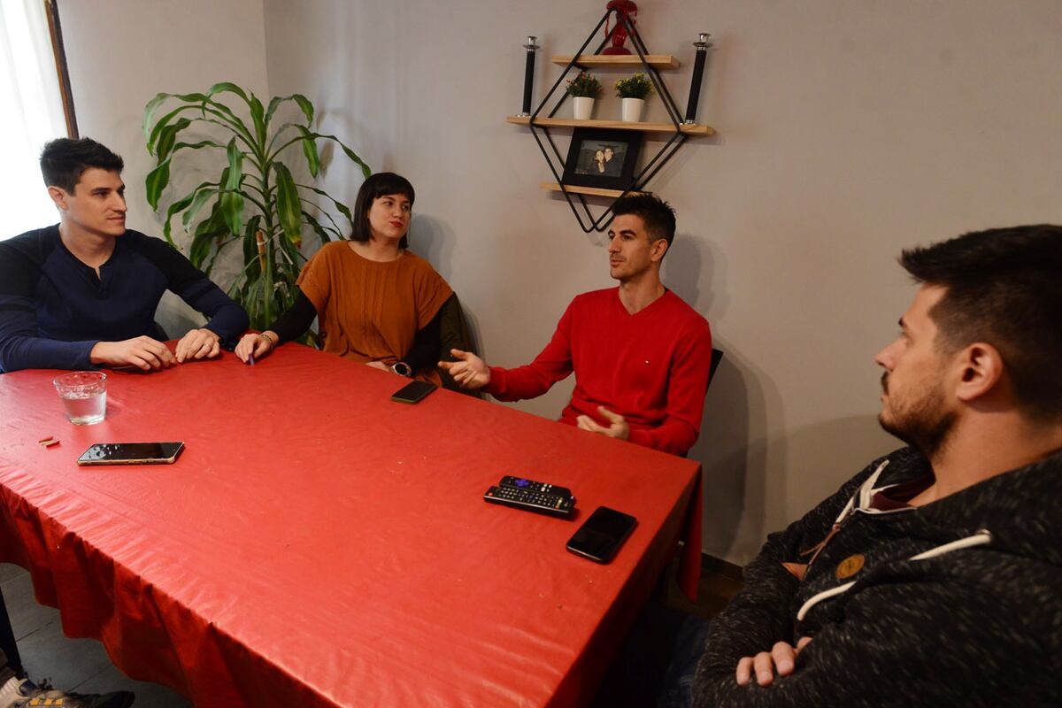 Los 4 hermanos Cuppi sufrieron la muerte de sus padres y superaron las dificultades. (Nicolás Bravo / La Voz)