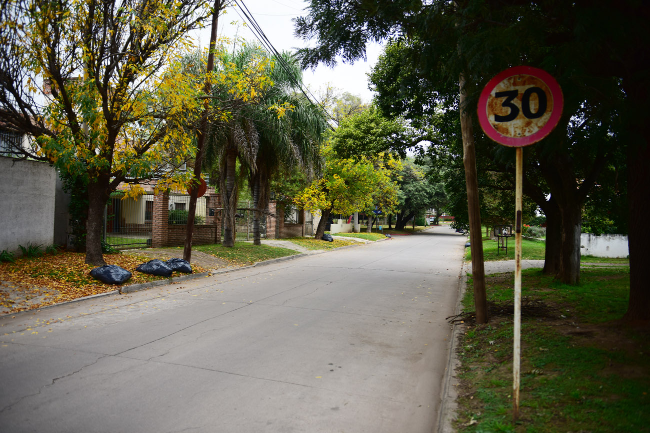 Vecinos de Barrio Jardín Espinoza denuncian una seguidilla de robos. (Nicolás Bravo / La Voz)