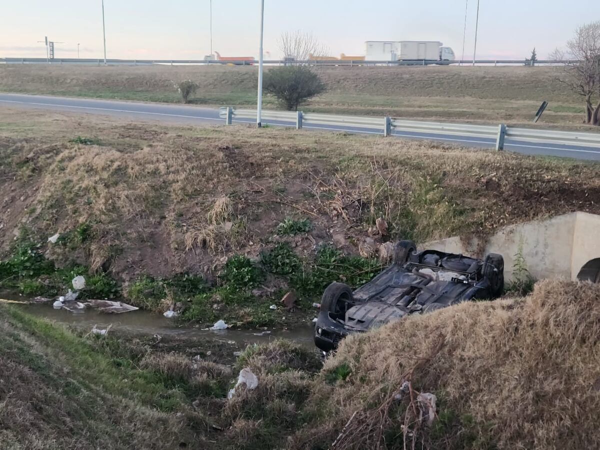 Así quedó el auto. (Policía)