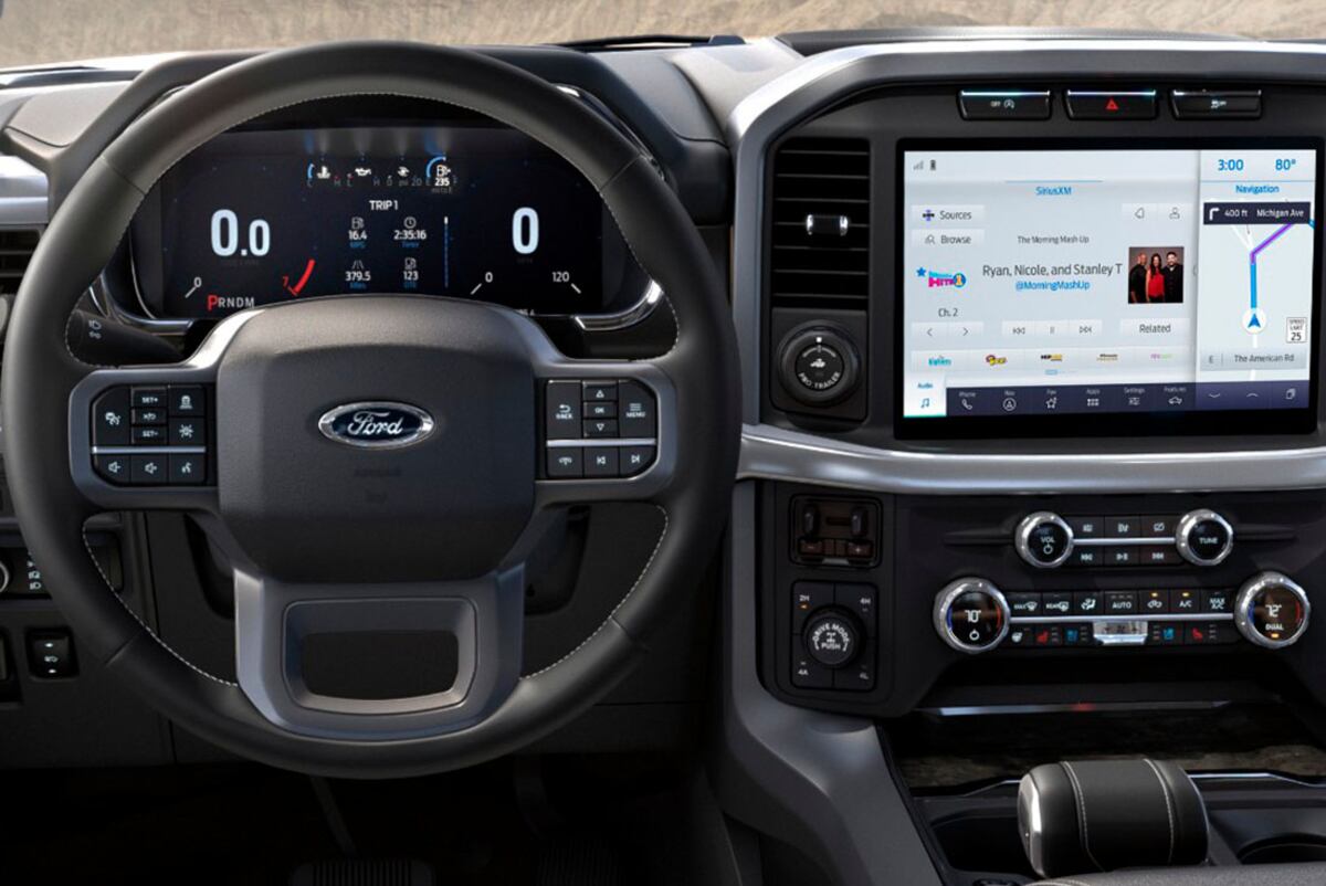 Tablero y volante de la Nueva F-150. / Mundo Maipú