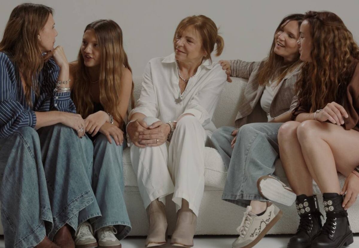 Las mujeres Vesna, de izquierda a derecha: Daniela, Emilia, Vesna mamá, Gaby y Vesna hija.