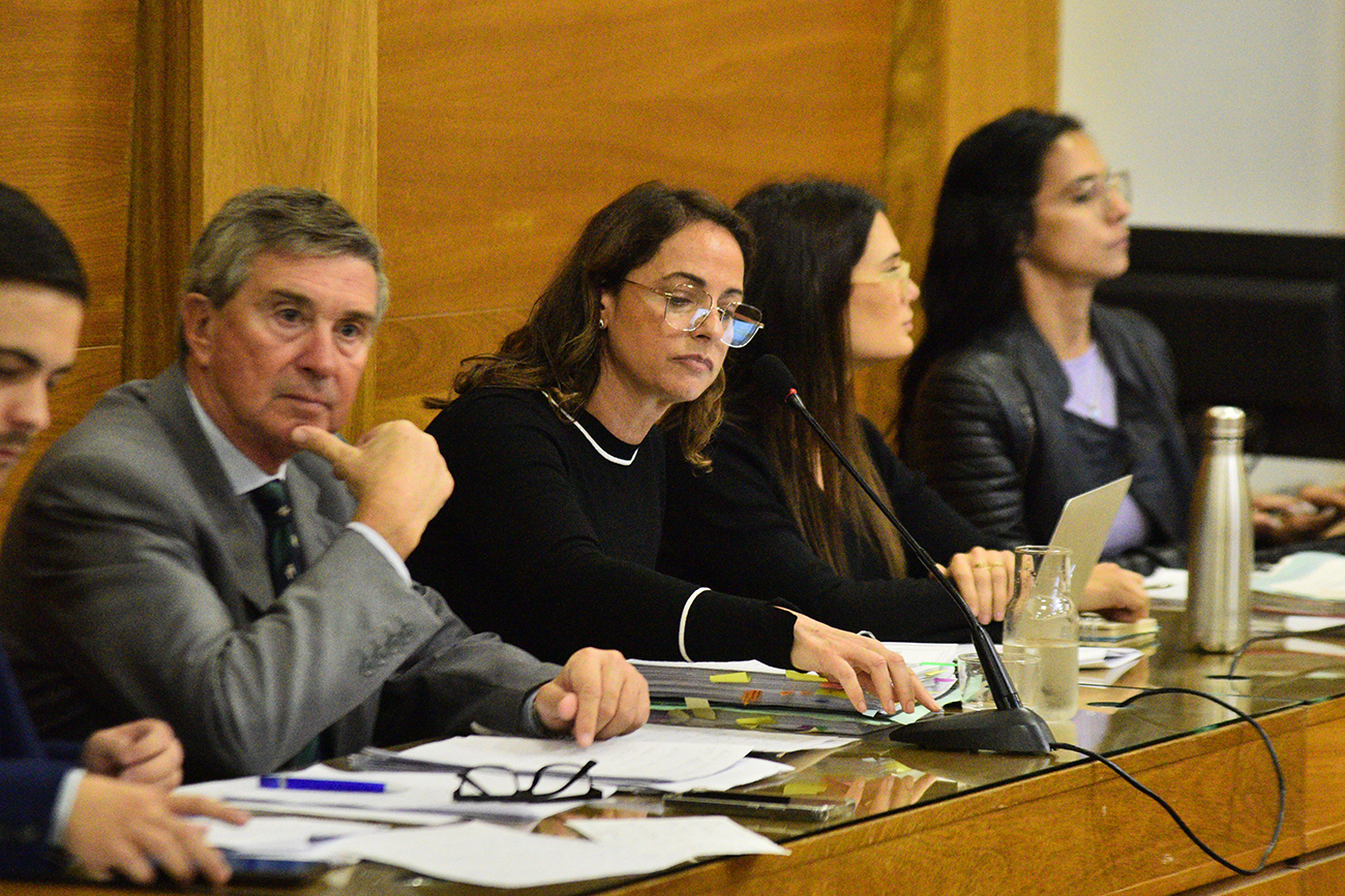 Acusadores. Rubén Sánchez Quinteros (querellante) y Milagros Gorgas (fiscal de Cámara) pidieron la condena del exescribano y consiguieron retrotraer la situación a su estado orginal. (Pedro Castillo / La Voz)