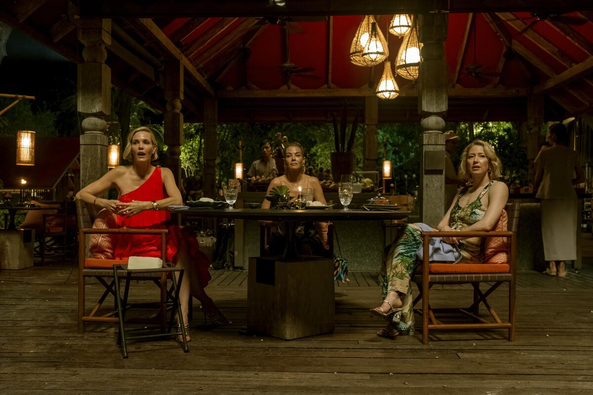 Leslie Bibb, Michelle Monaghan y Carrie Coon componen a un trío de amigas cuarentonas que promete demasiado. (Max)