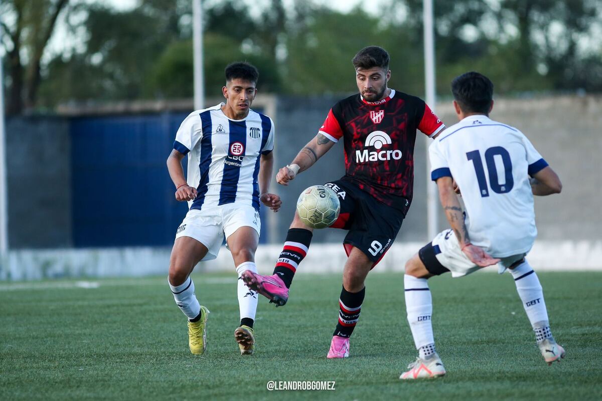 Martiniano Compagnucci, delantero de la primera local de Instituto que vive un gran momento. (Prensa IACC).