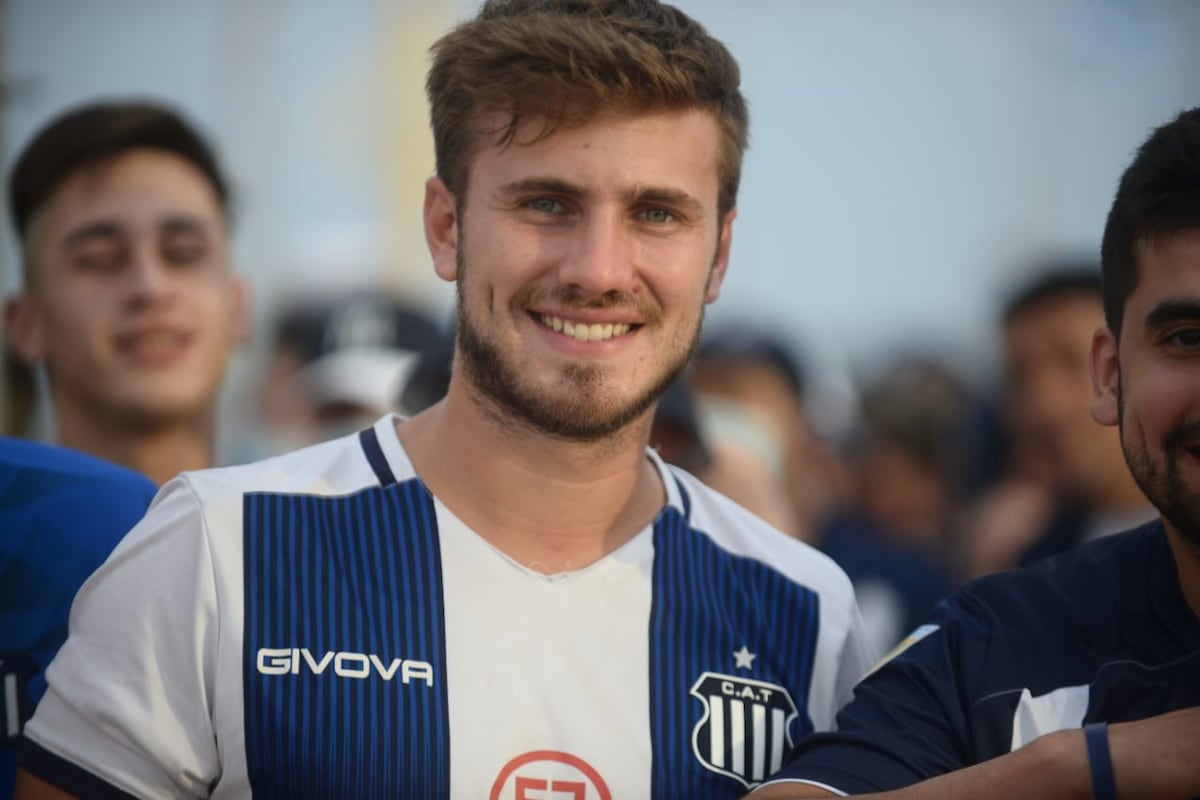 Miles de hinchas acompañaron a la “T” a Santiago del Estero. José Hernández, uno de nuestros fotógrafos presentes en el estadio, capturó sus rostros.