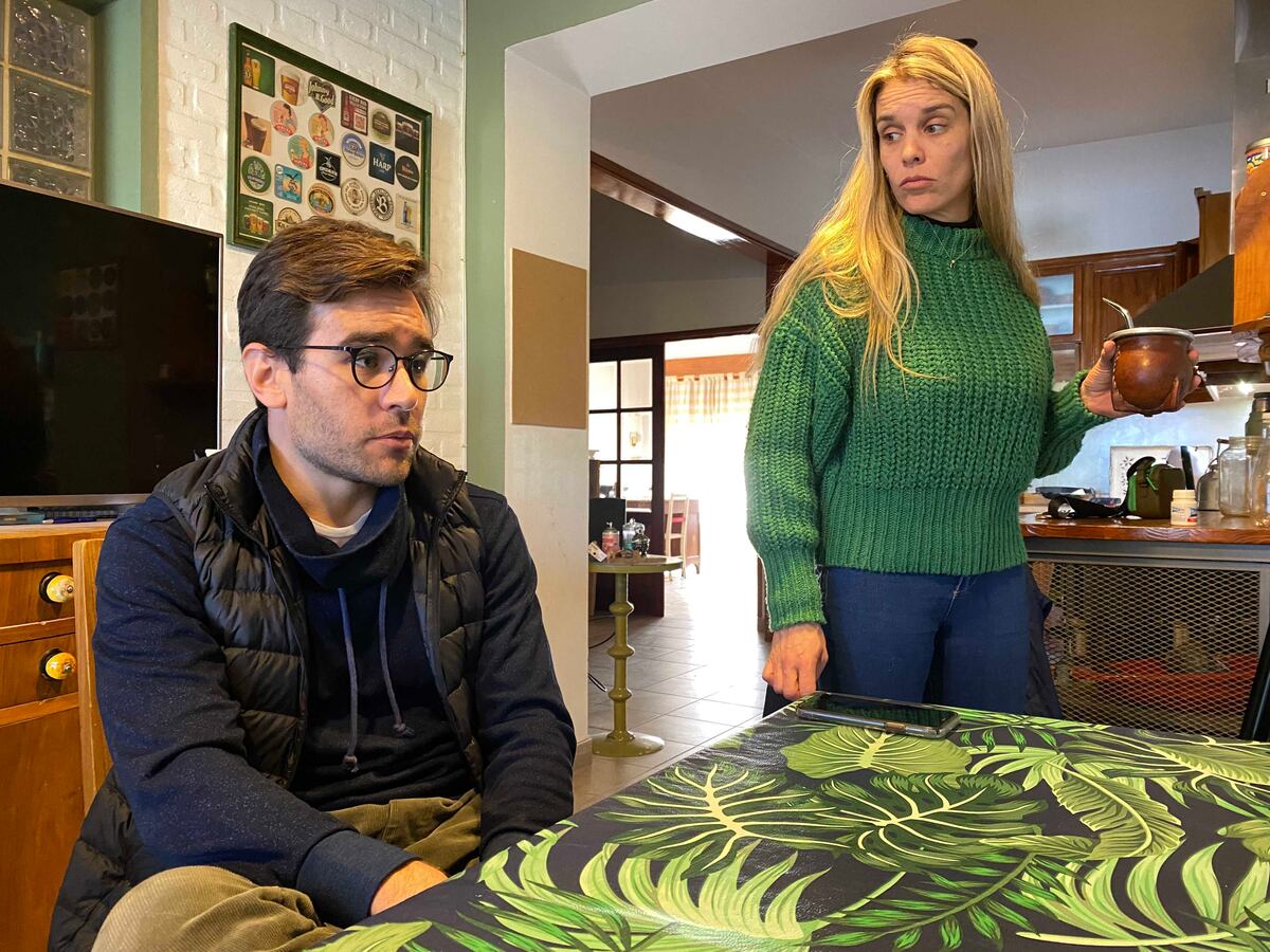 Valentina y Facundo Macarrón, luego del juicio que absolvió a su padre, Marcelo Macarrón, por el asesinato de su madre, Nora Dalmasso. (Tomy Fragueiro / La Voz)