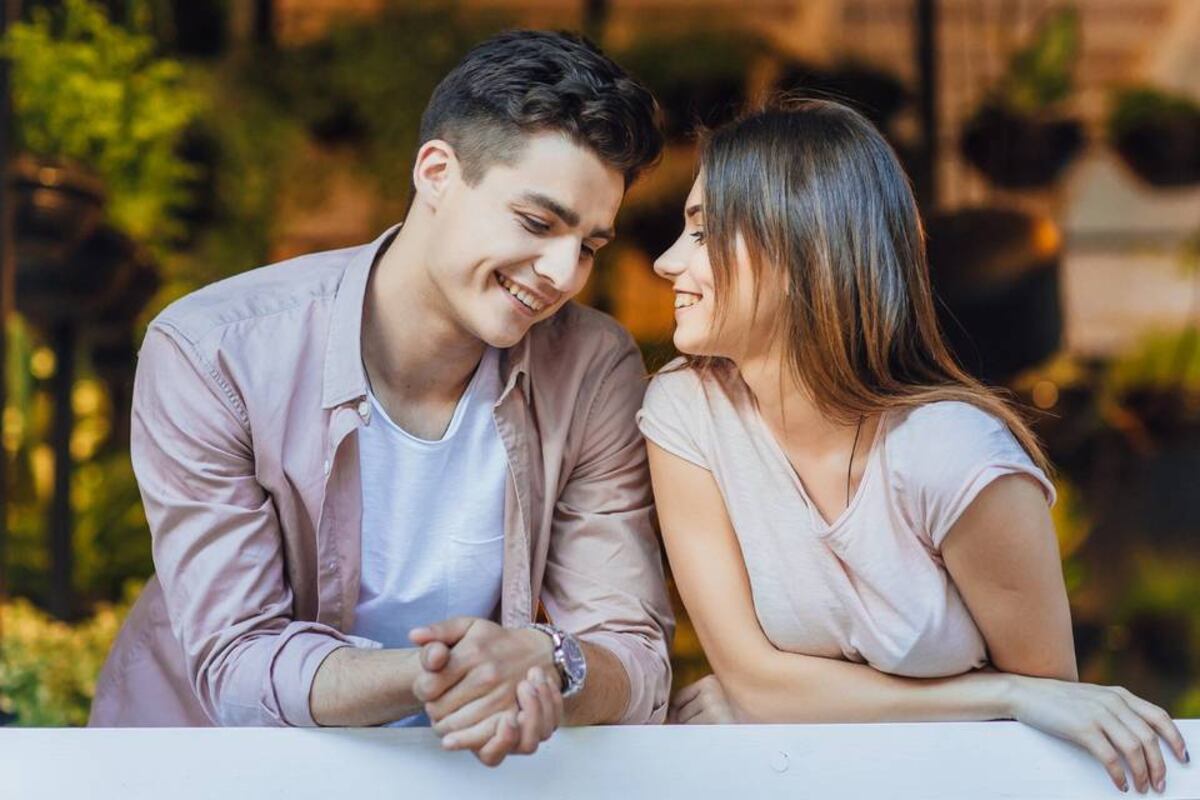 Cómo hacer el ritual de Año Nuevo para  llamar al amor y comenzar el 2026 con pareja