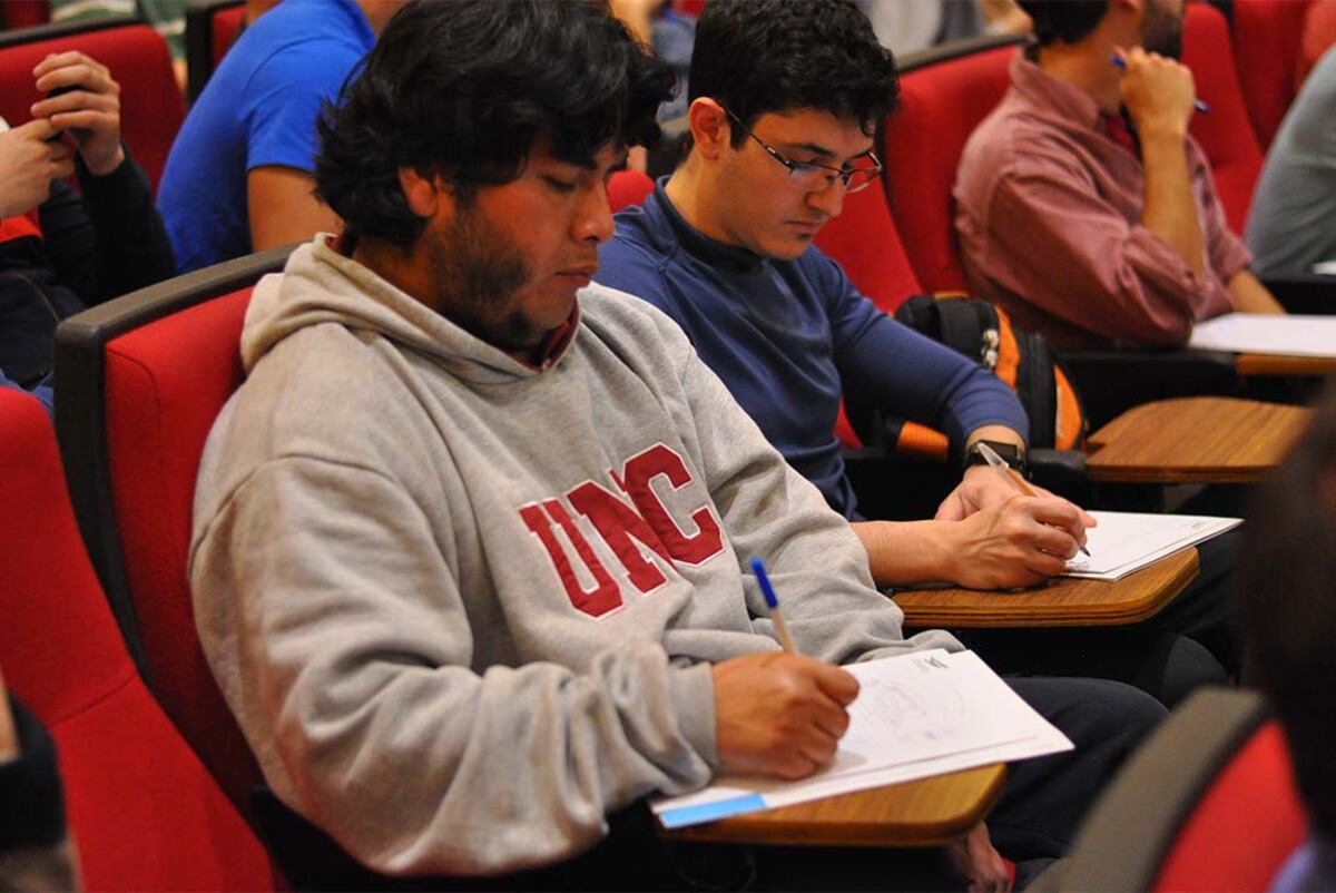 La convocatoria abarca a estudiantes de las carreras de Arquitectura e Ingeniería Civil (y otras afines al sector).