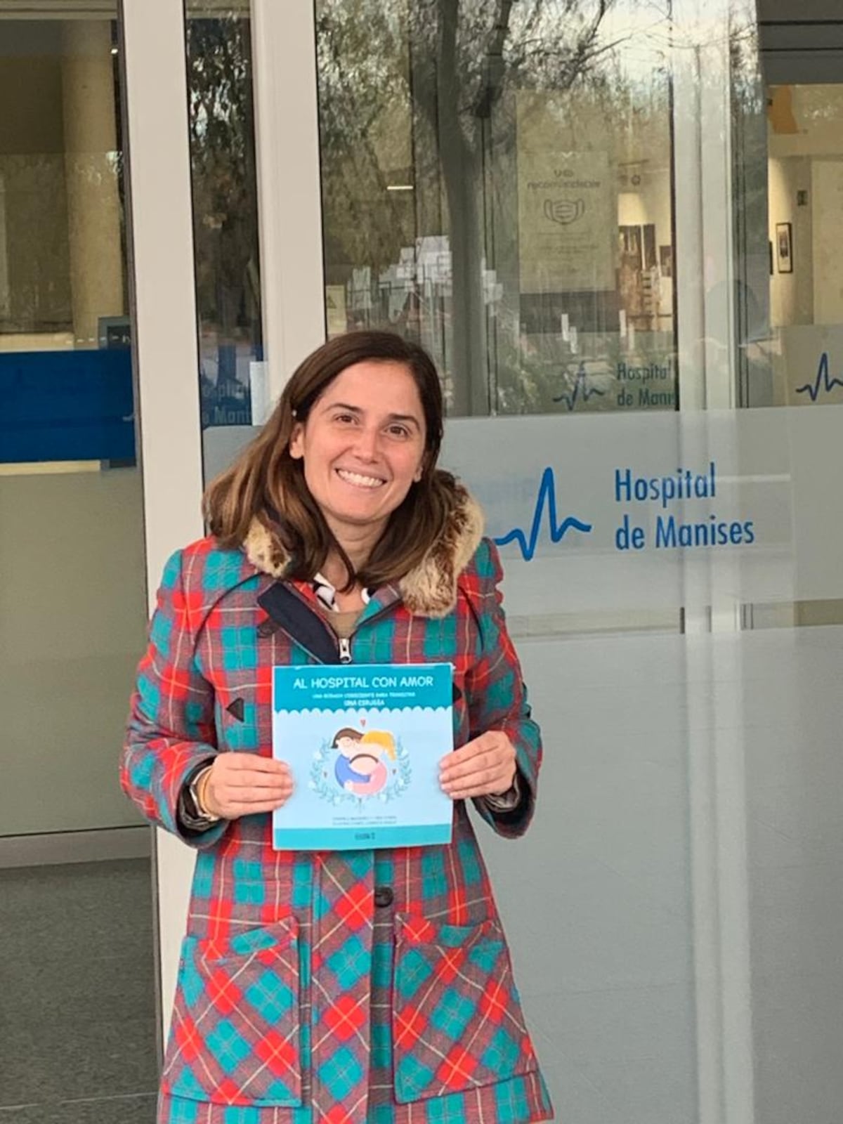 Al hospital con Amor. Lara Cohen, psicóloga y coautora del cuento.