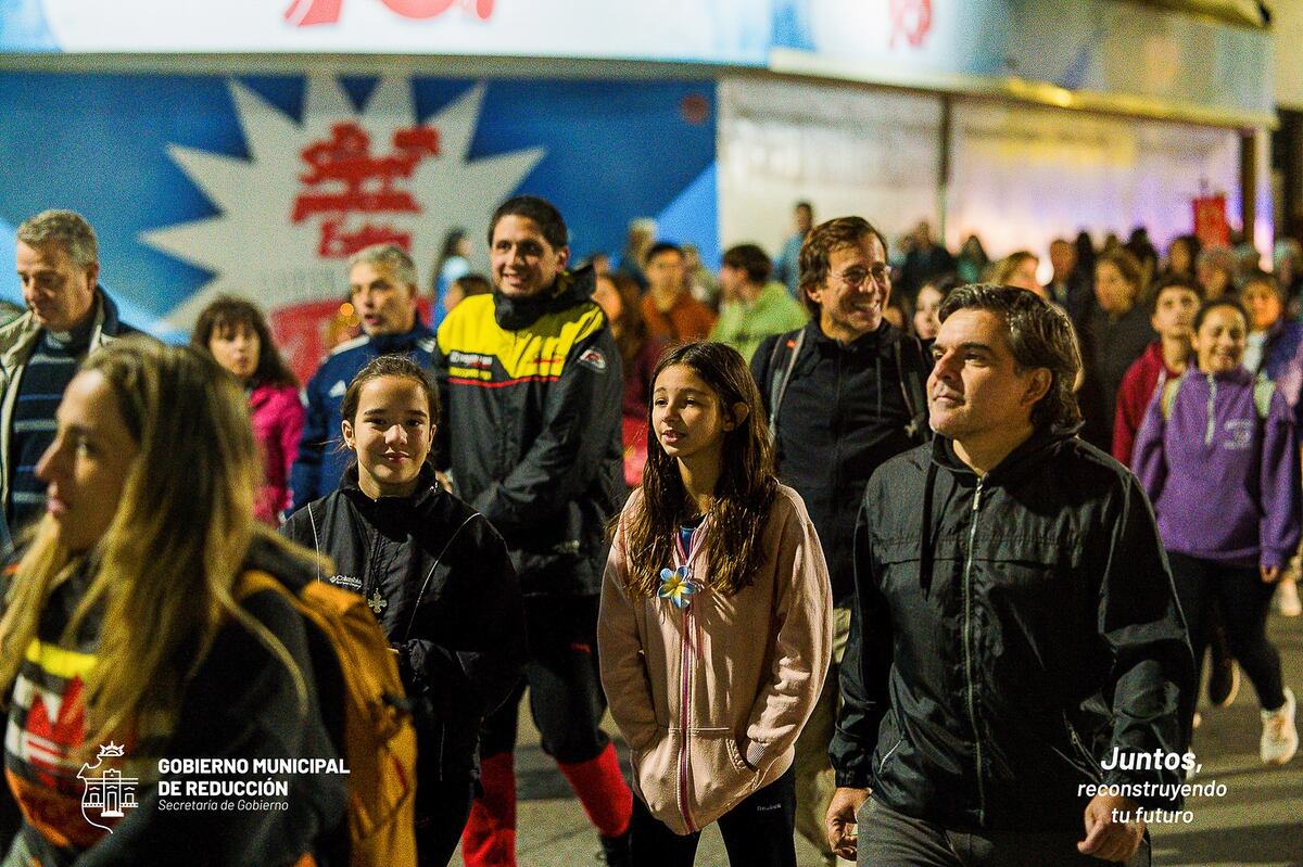 Fe. Miles de personas partieron de Río Cuarto y caminaron toda la noche para estar este jueves en Reducción y conmemorar al Cristo de la Buena Muerte (Gentileza).