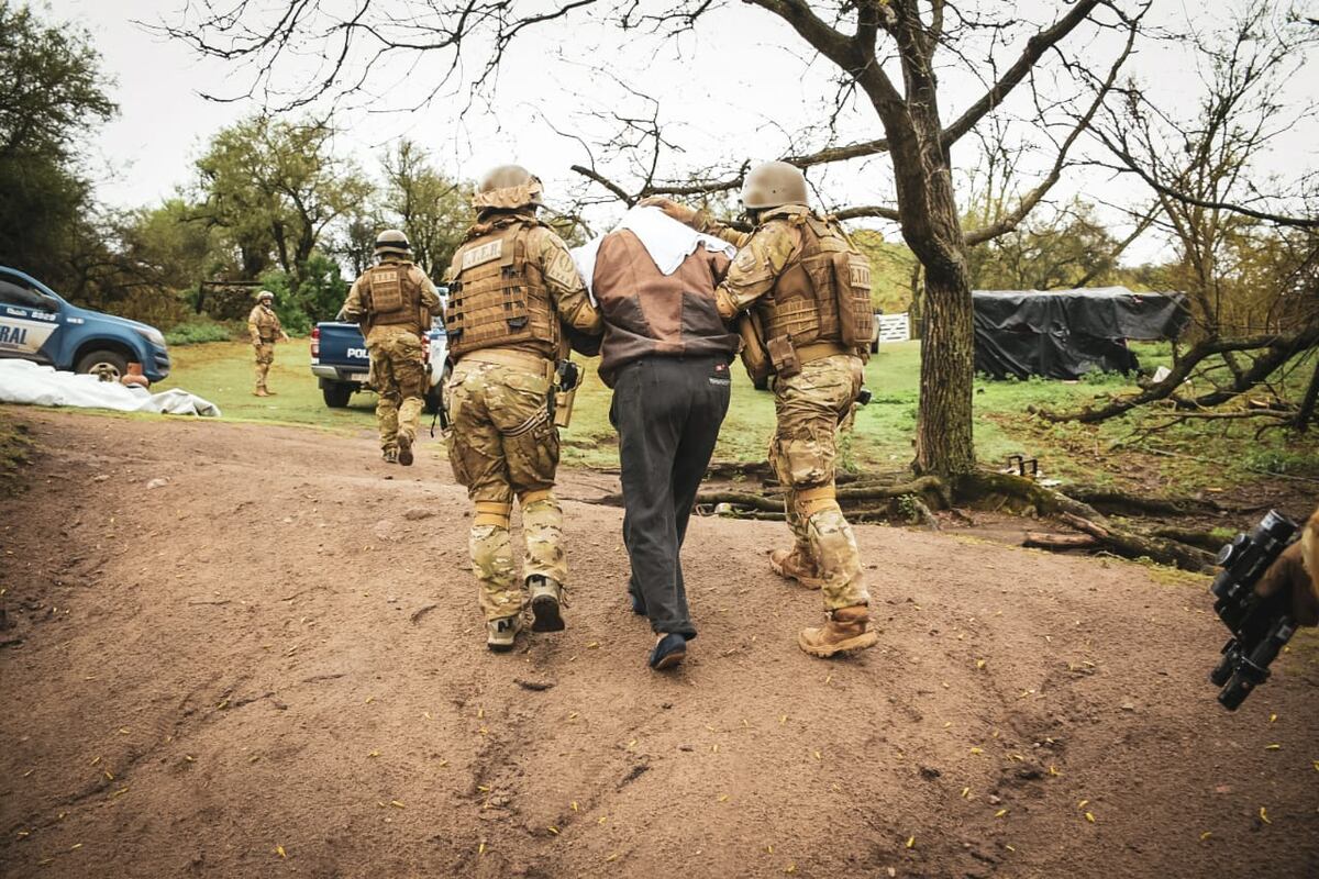 Los operativos terminaron con ocho personas detenidas. (Policía de Córdoba)