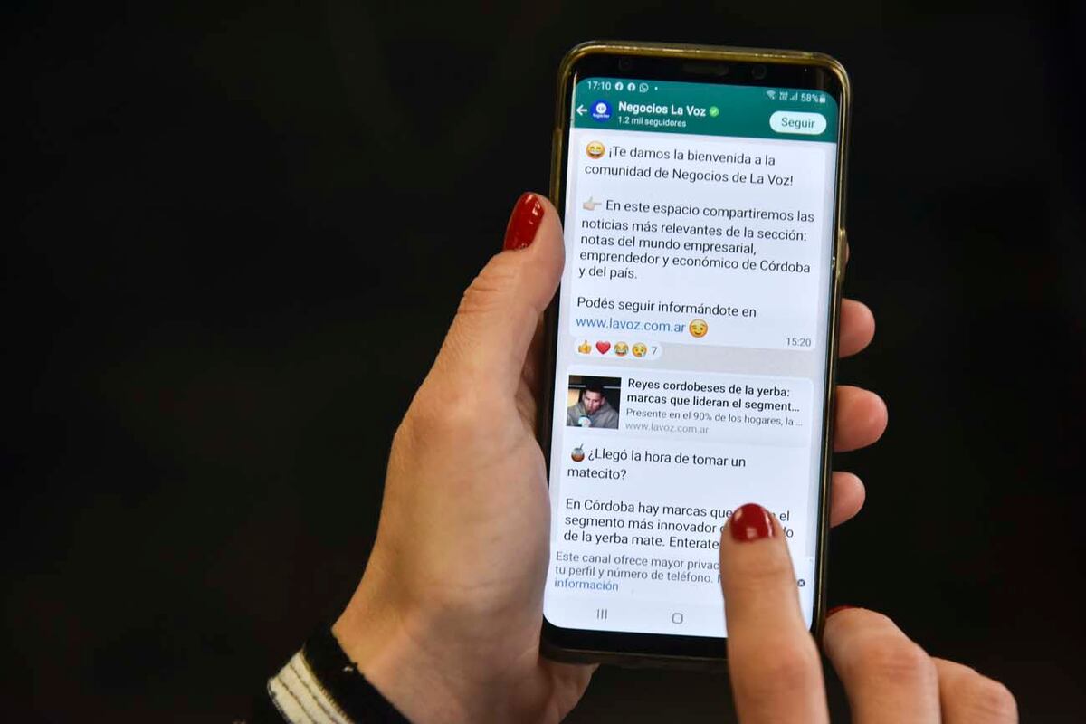 Canal de difusión de whatsapp de Negocios de La Voz (Facundo Luque / La Voz)
