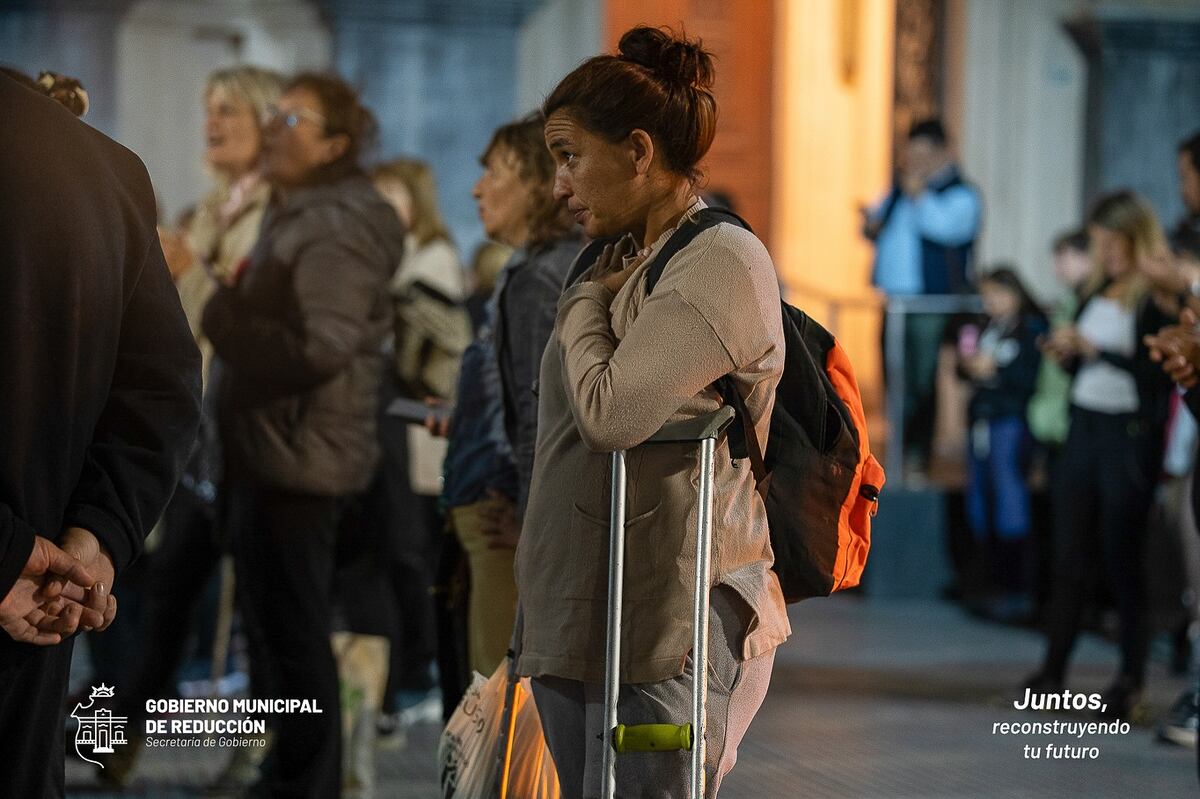 Fe. Miles de personas partieron de Río Cuarto y caminaron toda la noche para estar este jueves en Reducción y conmemorar al Cristo de la Buena Muerte (Gentileza).