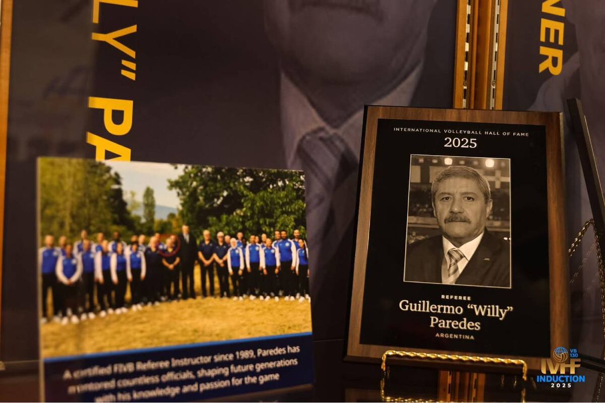 Guillermo "Willy" Paredes fue elegido para ingresar al Salón de la Fama del vóley internacional. (Prensa FeVA)