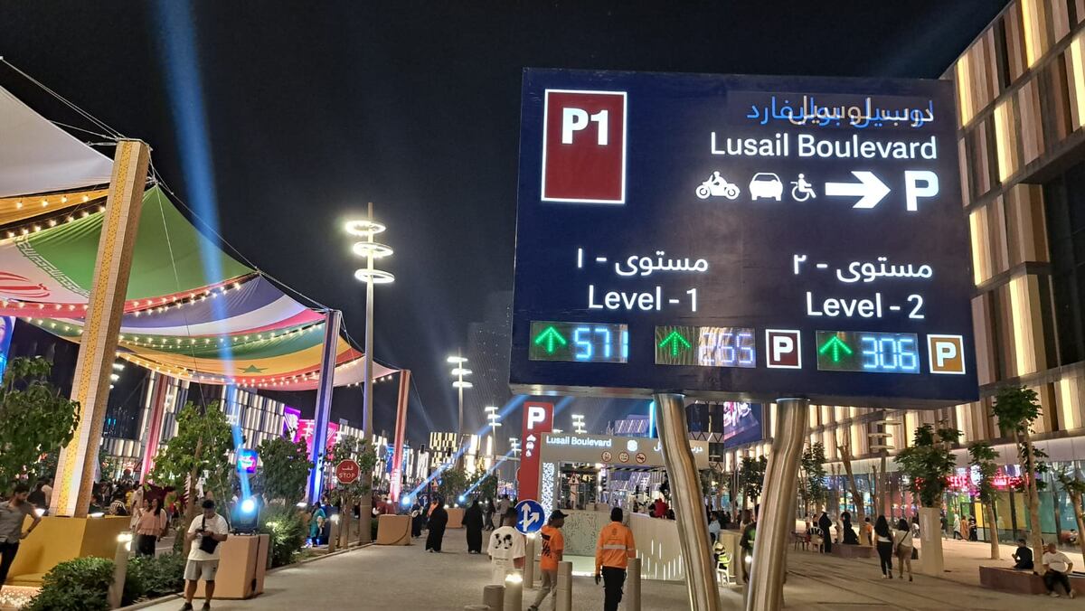 Boulevar Lousail, un lugar en Doha donde se puede ver la pasión por el fútbol y por Argentina. (La Voz).