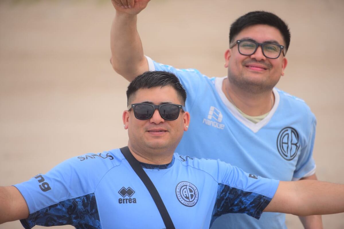 Fanáticos de Belgrano en San Luis. (José Gabriel Hernández / La Voz).