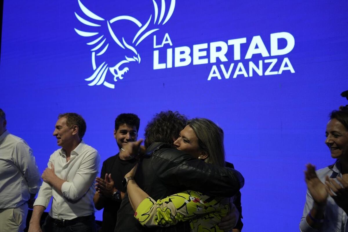El presidente Javier Milei con la actual diputada y senadora electa Nadia Márquez, de Neuquén