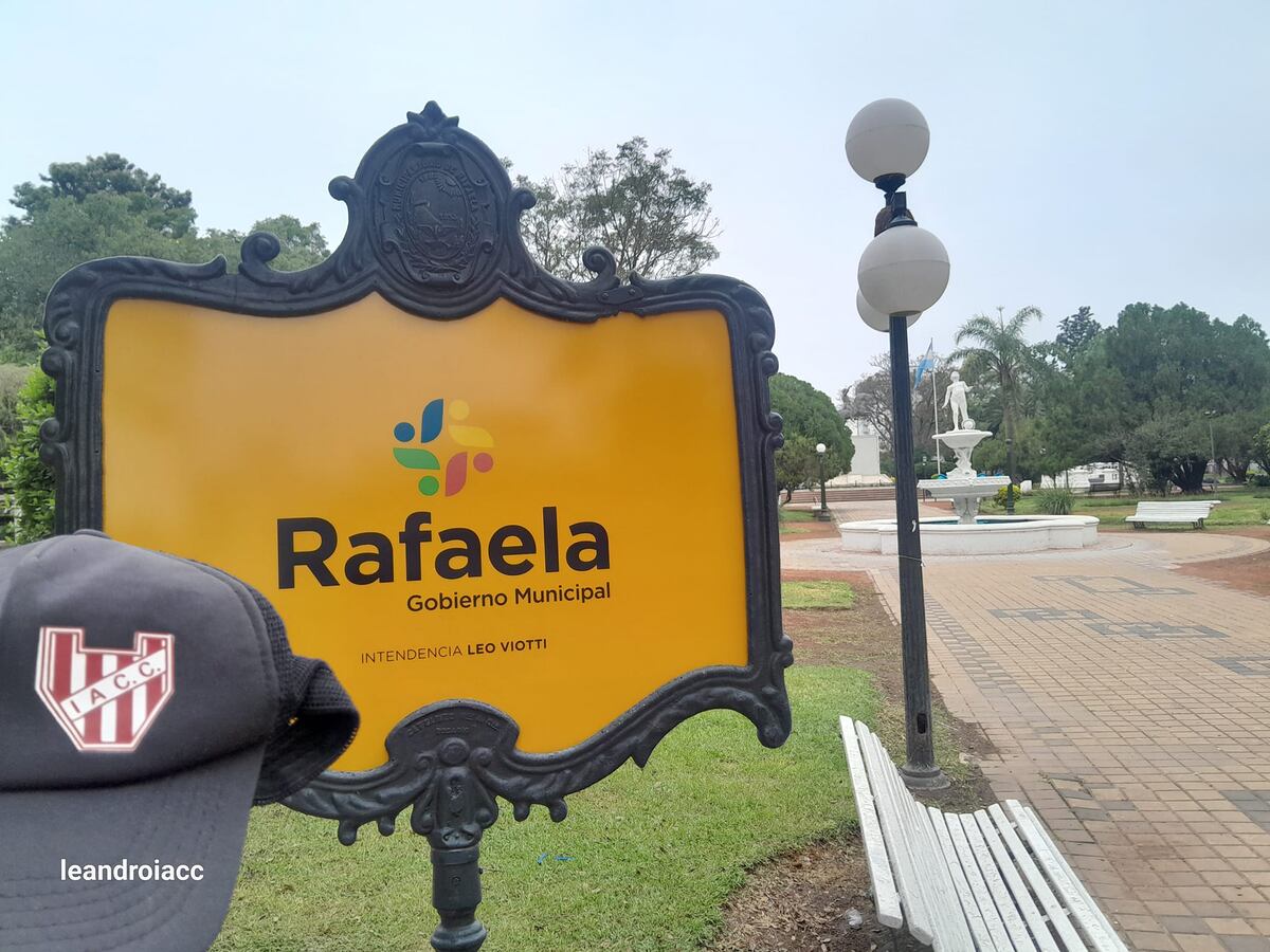 Los fanáticos de la Gloria y el aguante en Rafaela. (Gentileza).
