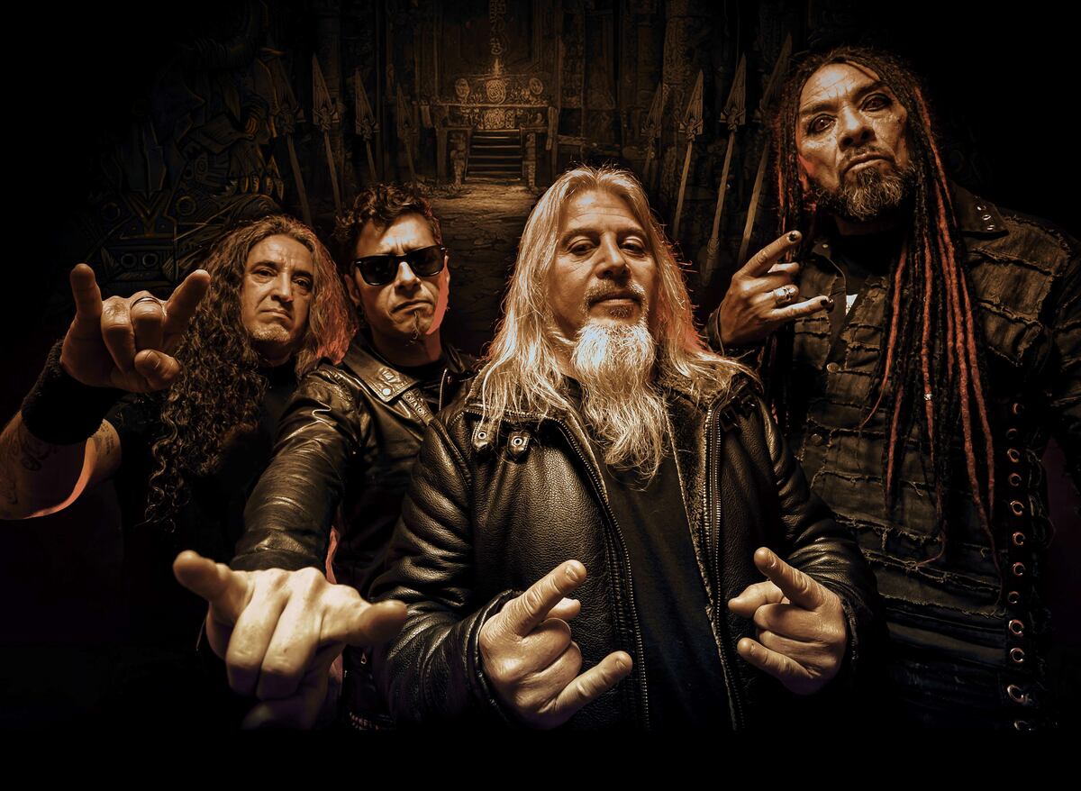La formación actual de Malón es: Claudio O'Connor en voz líder, Antonio Romano en guitarra y coros, Karlos Cuadrado en bajo y coros y Javier Rubio en batería.