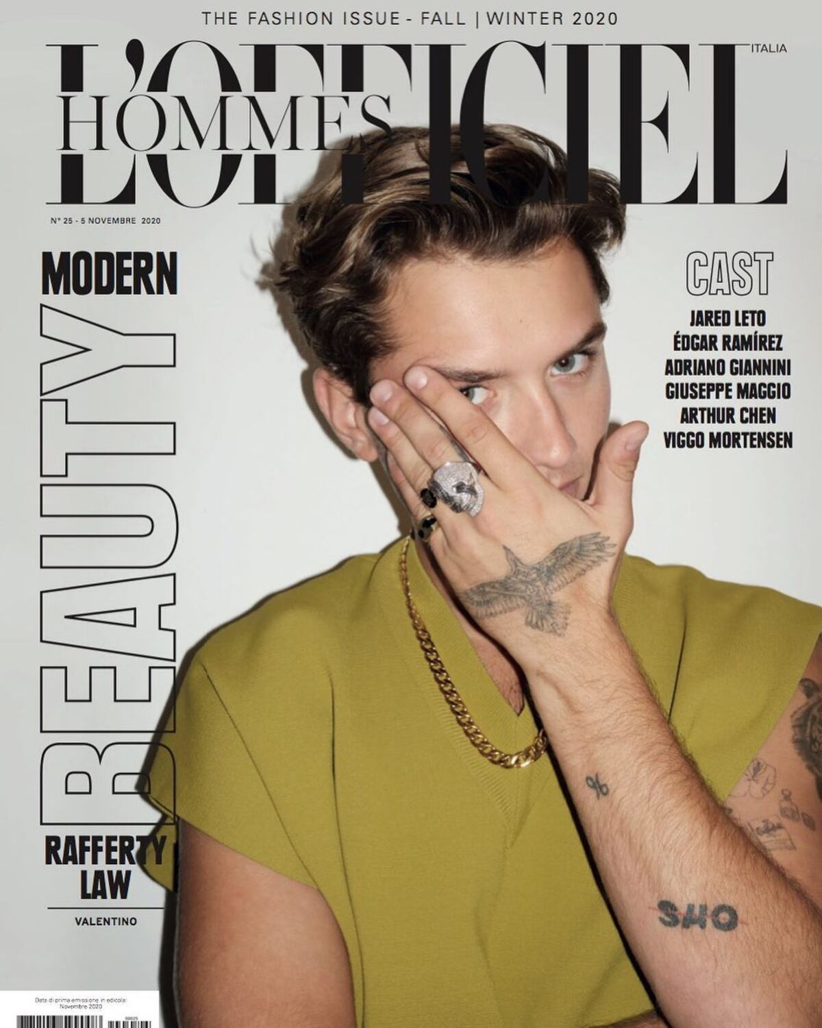 Raff Law, hijo de Jude Law, en la portada de L'Officiel Italia. (Instagram @rafflaw)