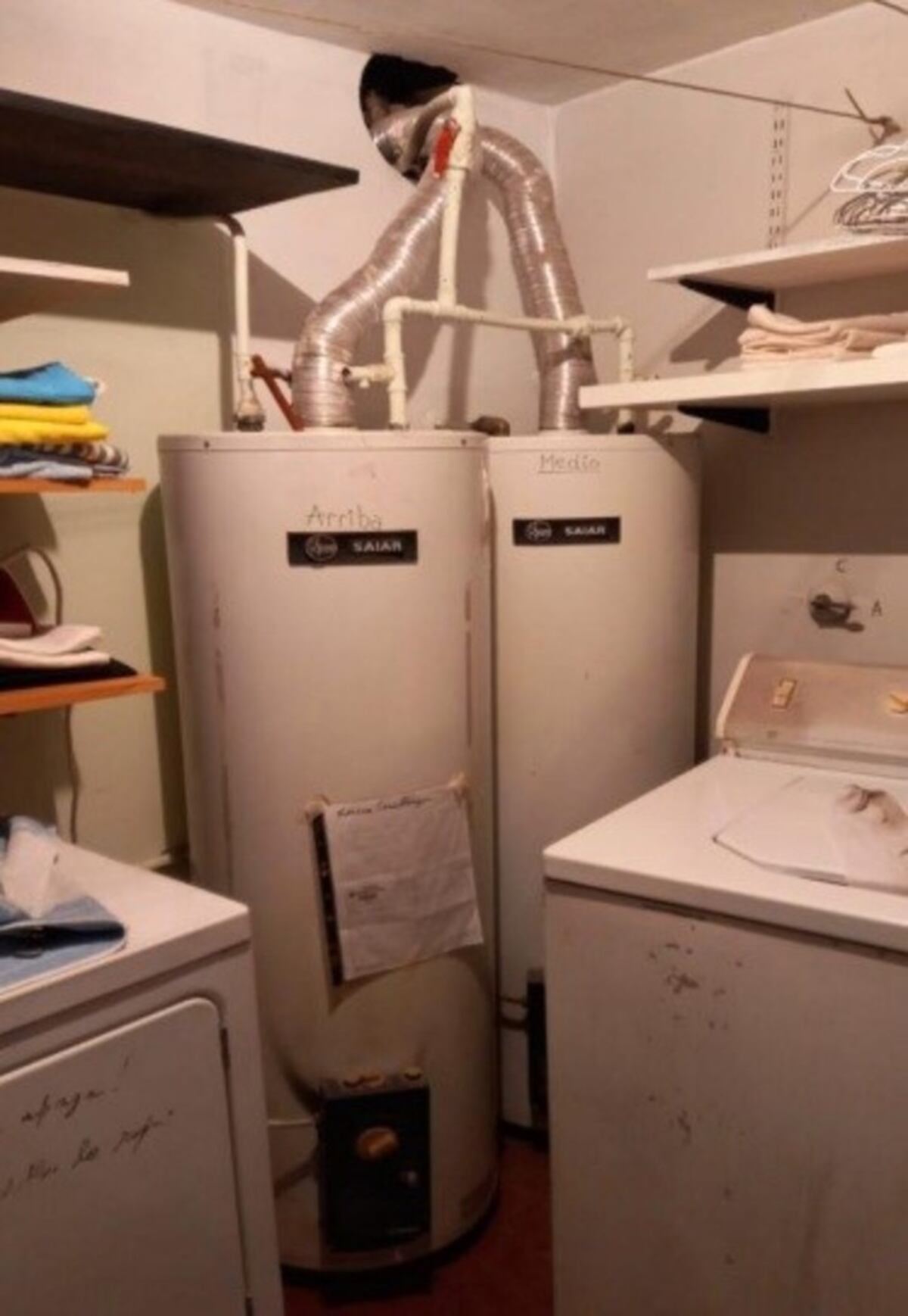 La tragedia de Villa Devoto: así estaba la zona de los termotanques que inspeccionaron los técnicos. (Clarin)