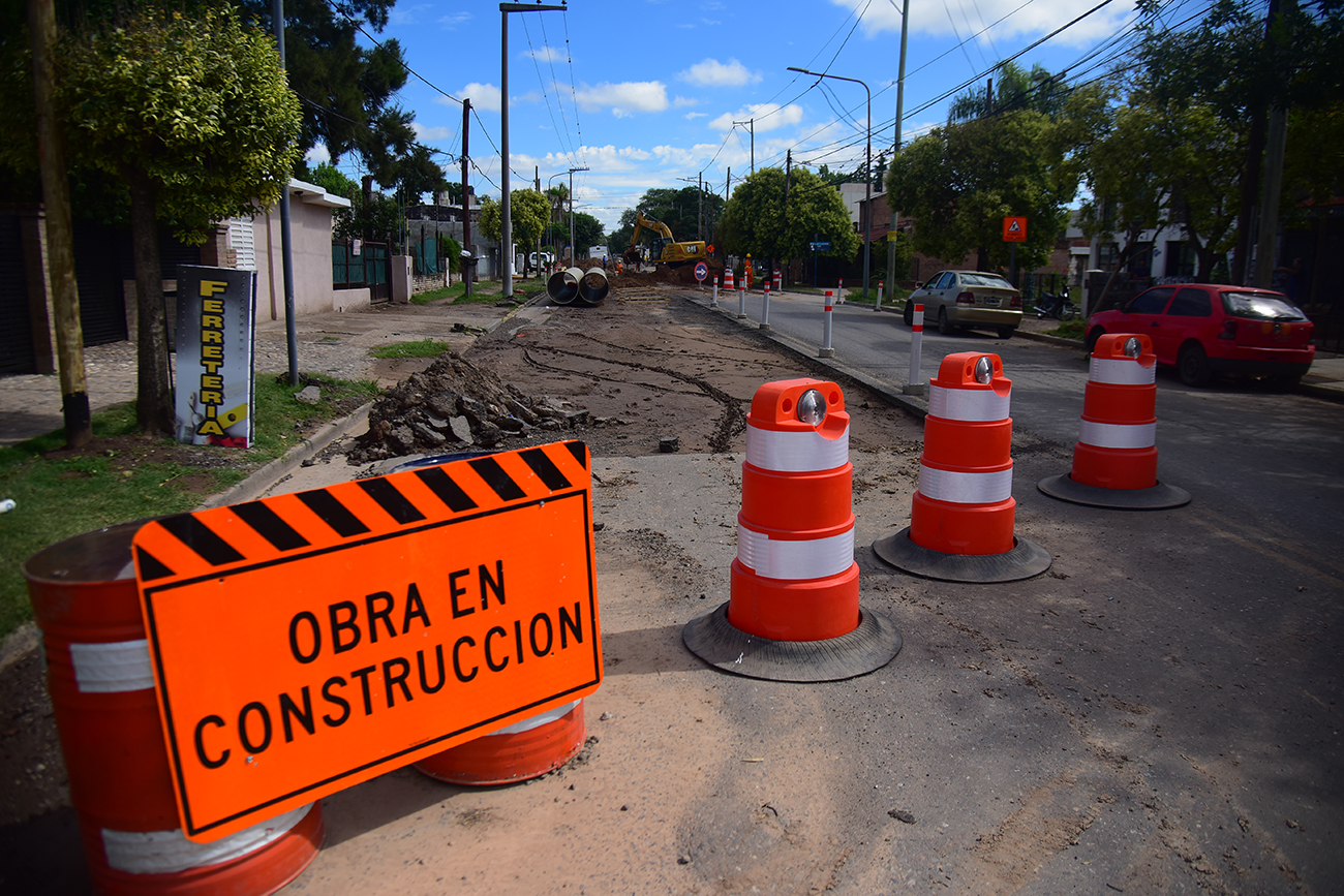 La Provincia, a través de Caminos de las Sierras, inició la duplicación de calzada
(Foto: Pedro Castillo / La Voz)