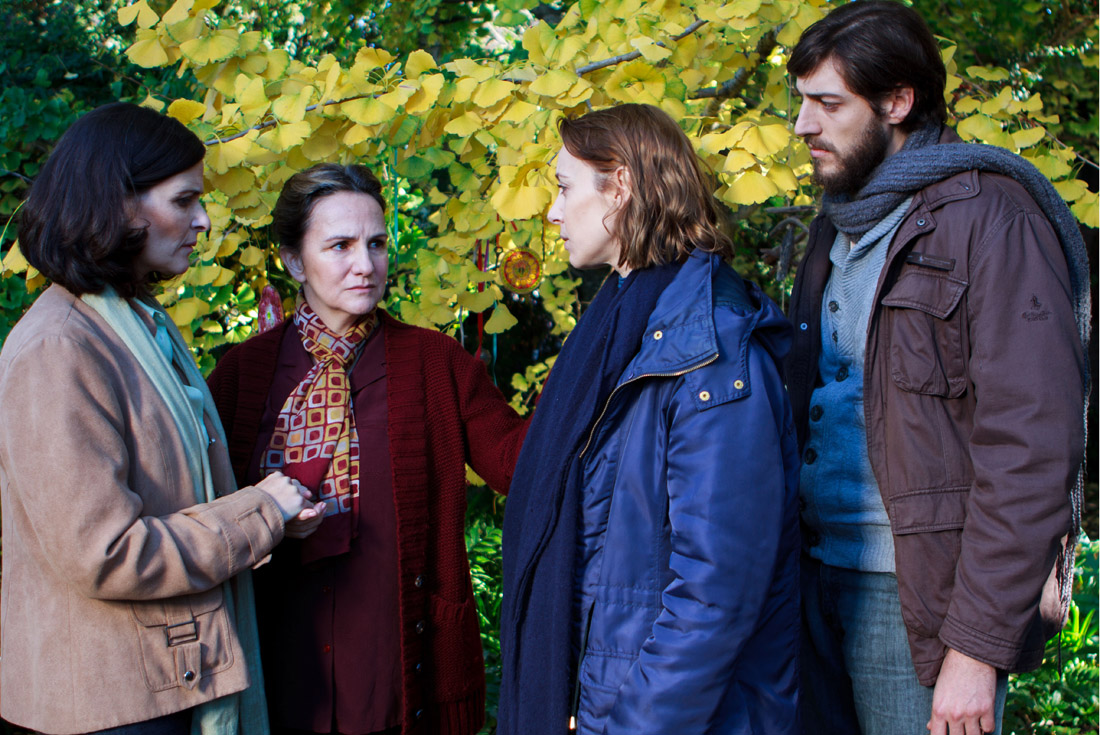 Ana Celentano, Victoria Carreras, Paula Carruega y Joaquín Ferrucci.