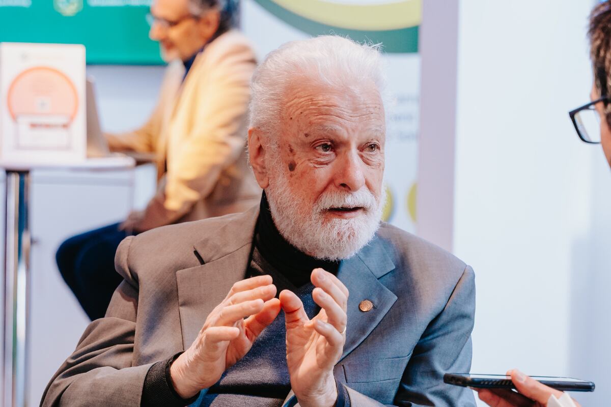 Universidad Siglo 21 otorgó el título Doctor Honoris Causa al maestro Francesco Tonucci, psicopedagogo e investigador italiano.